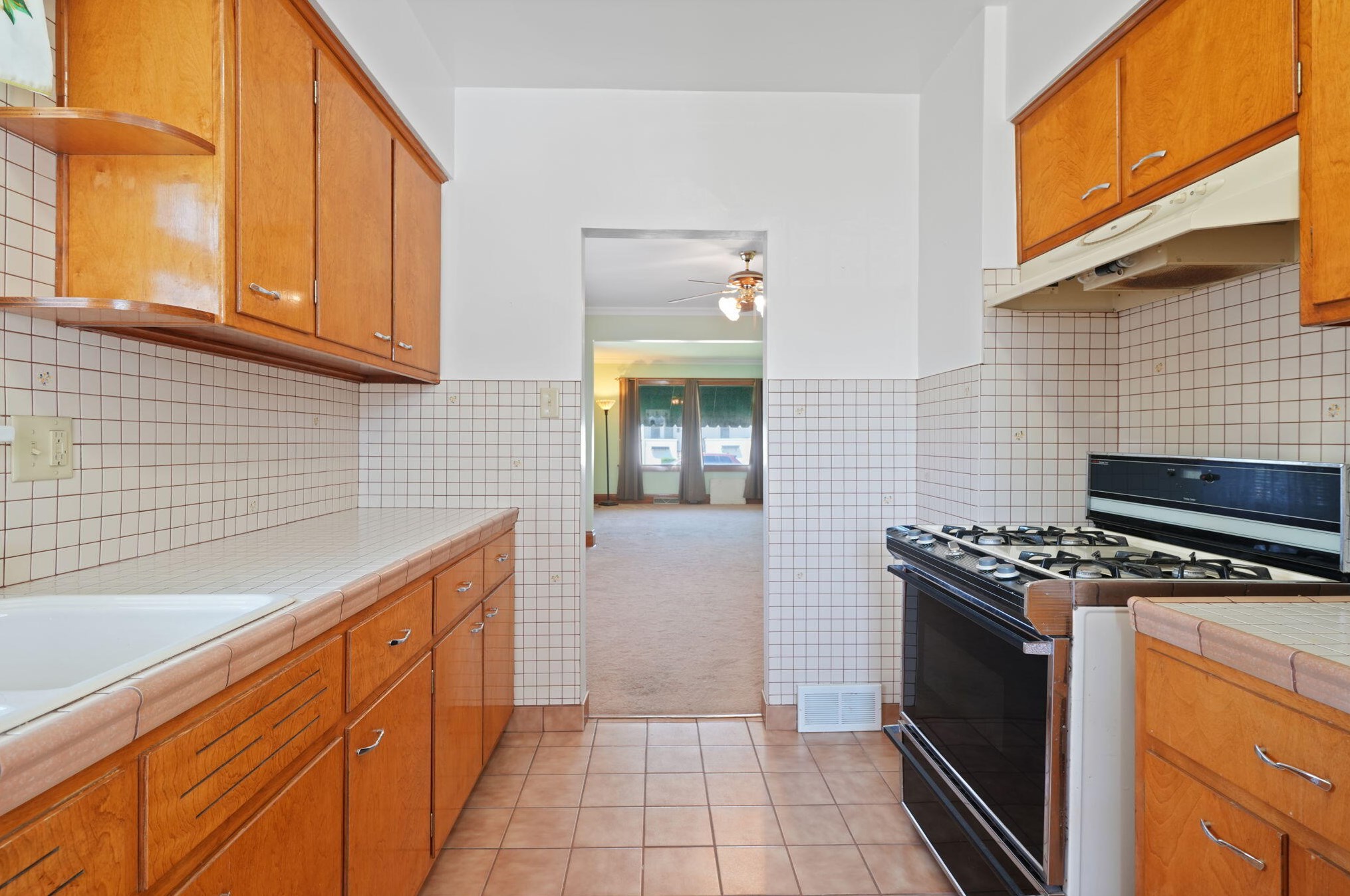 6917 38 Ave, Kenosha WI 53158-4117 exterior