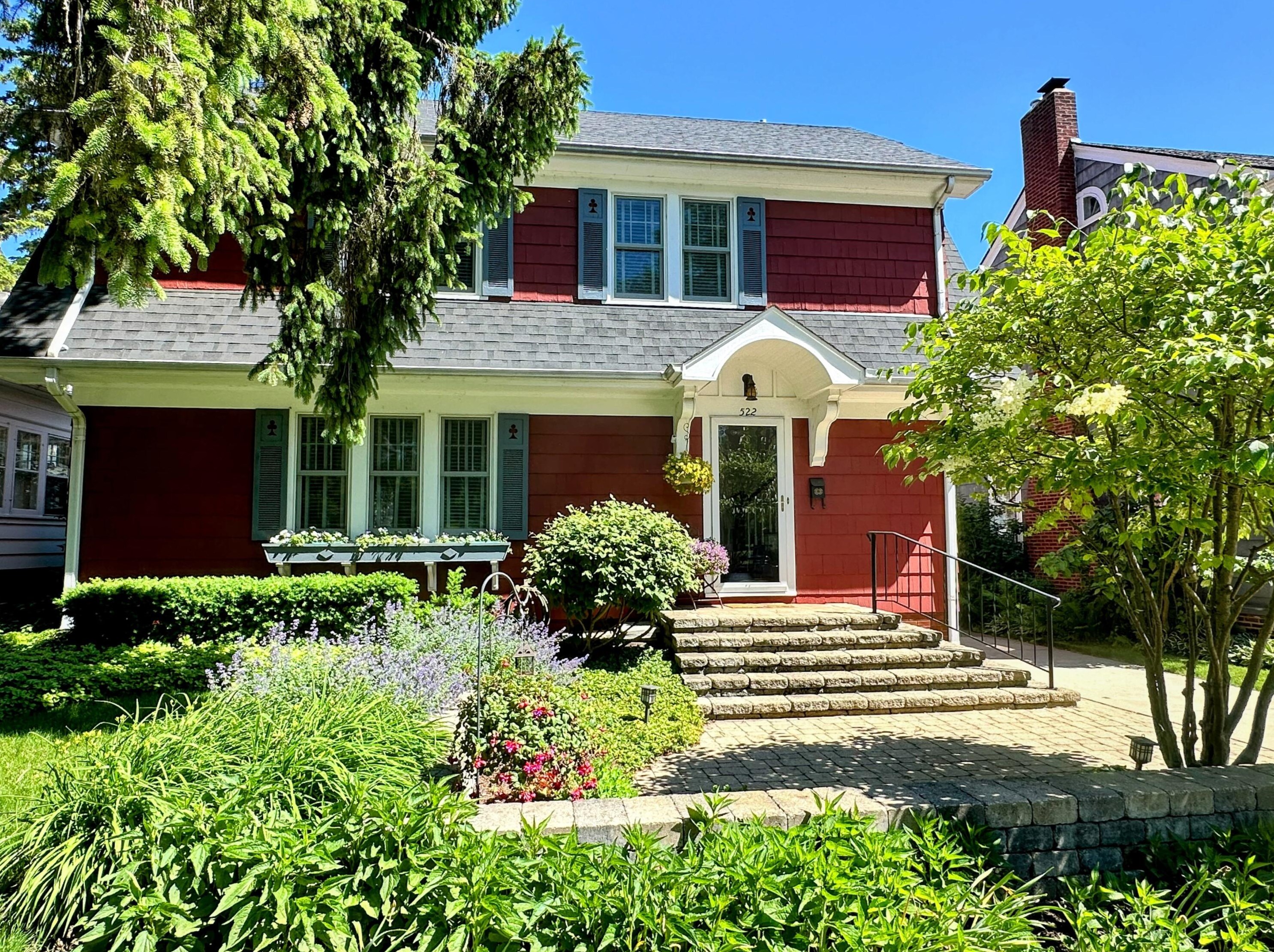 522 69th St, Kenosha, WI 53143