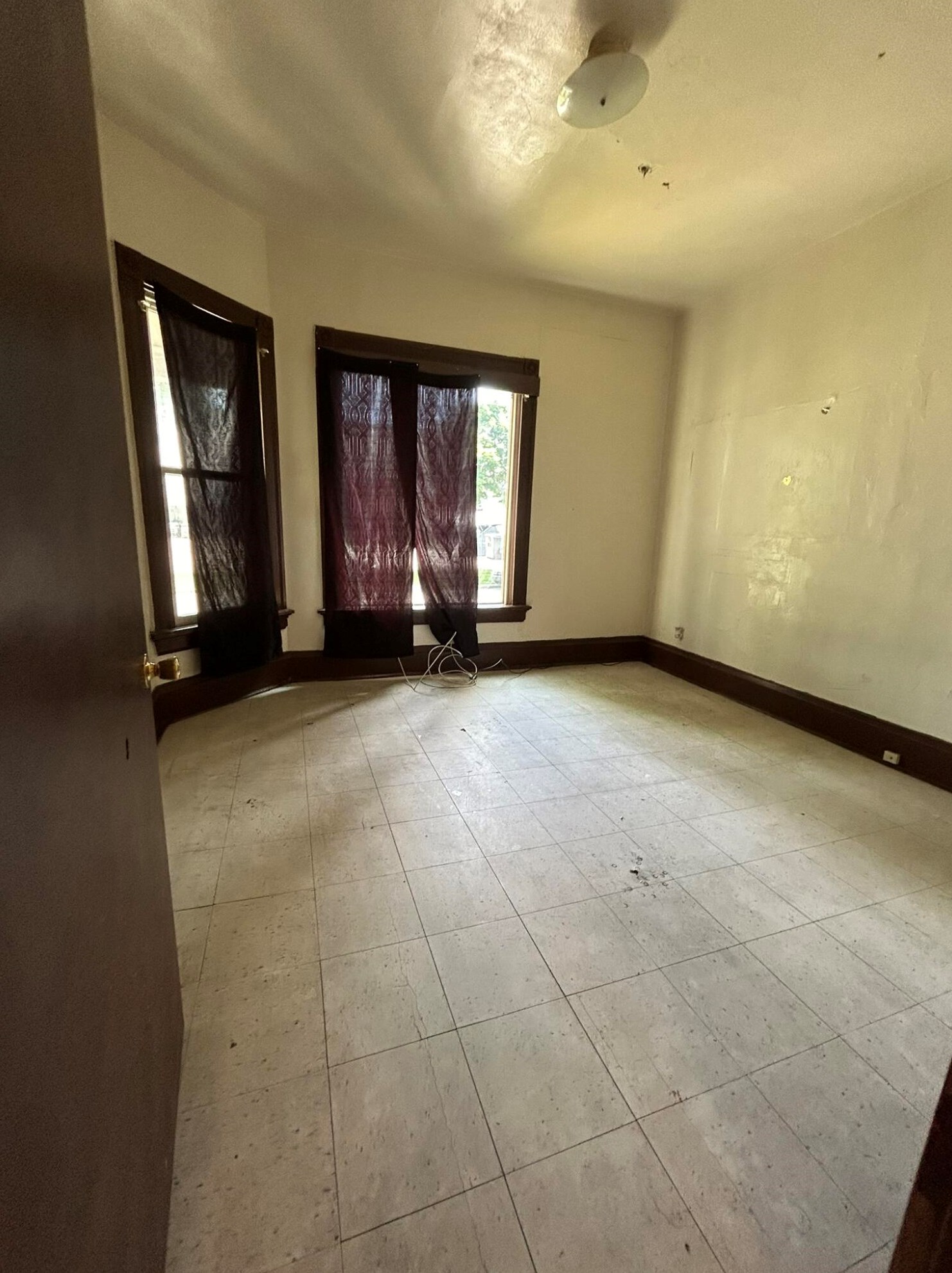 2818 Meinecke Ave, Milwaukee WI  53210-0031 exterior