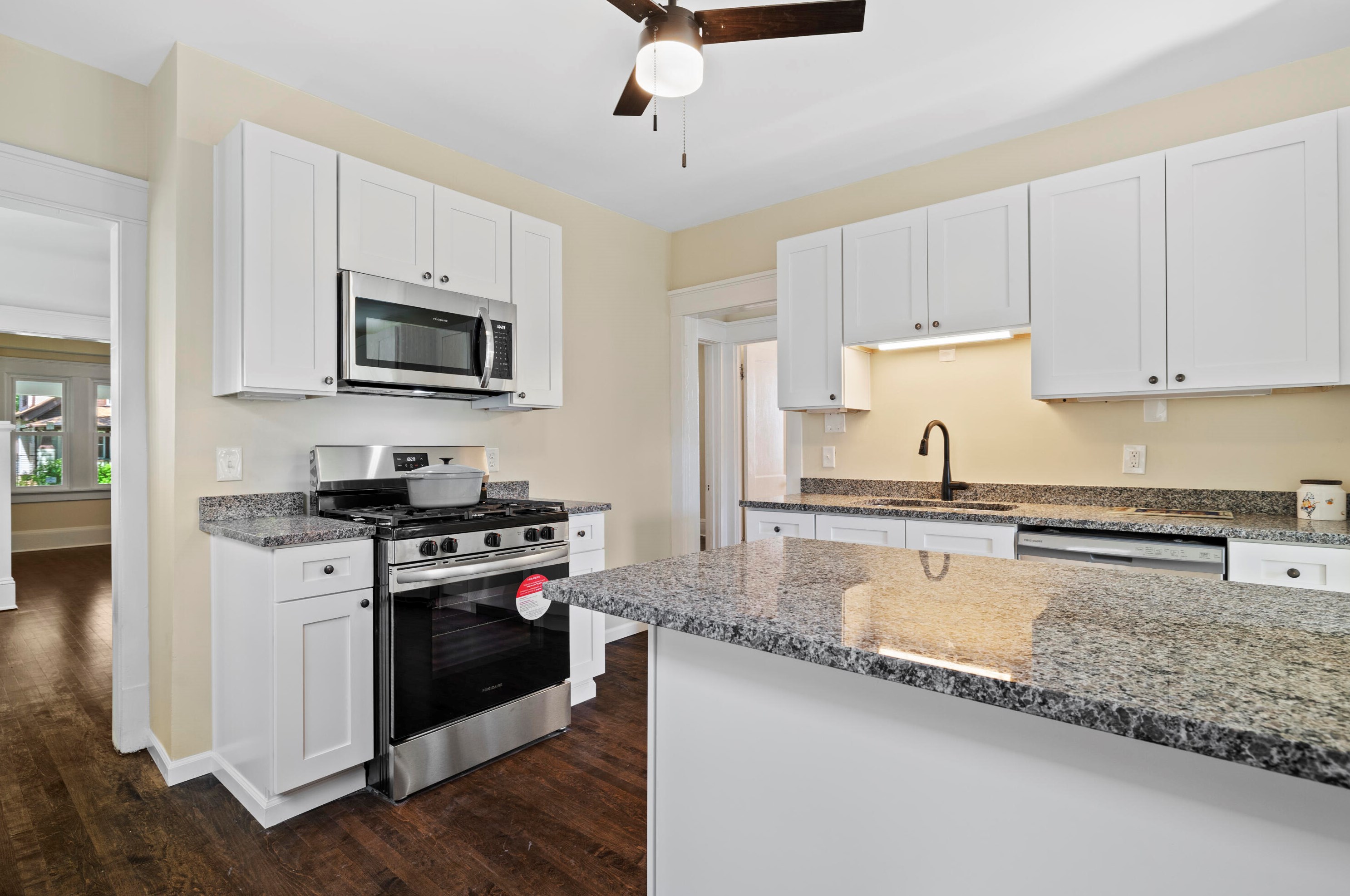 2824 36, Milwaukee WI 53210-1924 exterior