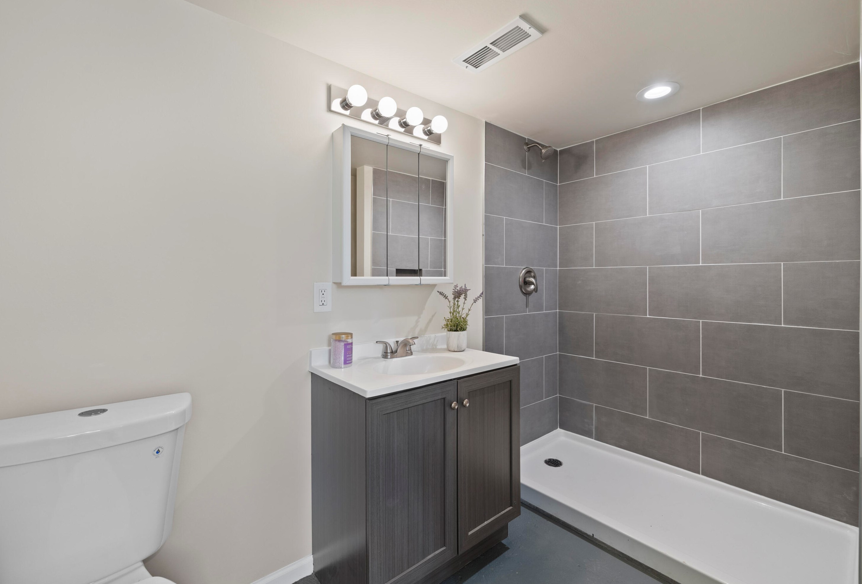 2824 36, Milwaukee WI 53210-1924 exterior