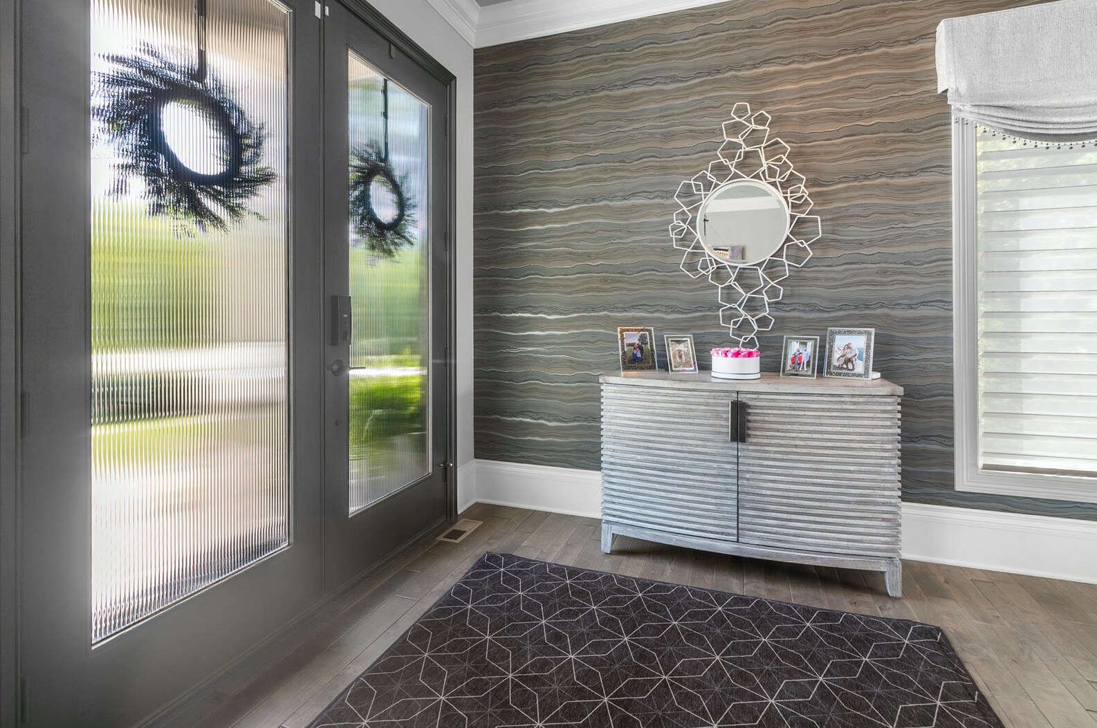 2307 Nagawicka Rd, Chenequa WI 53029-8805 exterior