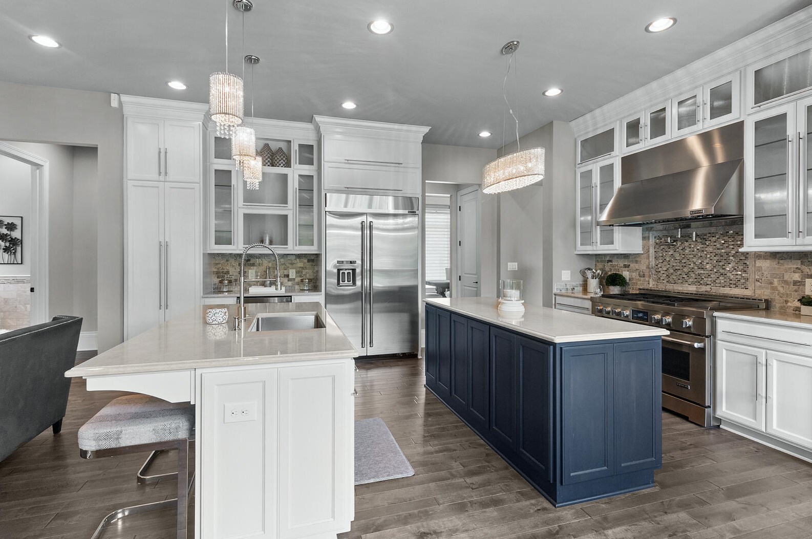 2307 Nagawicka Rd, Chenequa WI 53029-8805 exterior