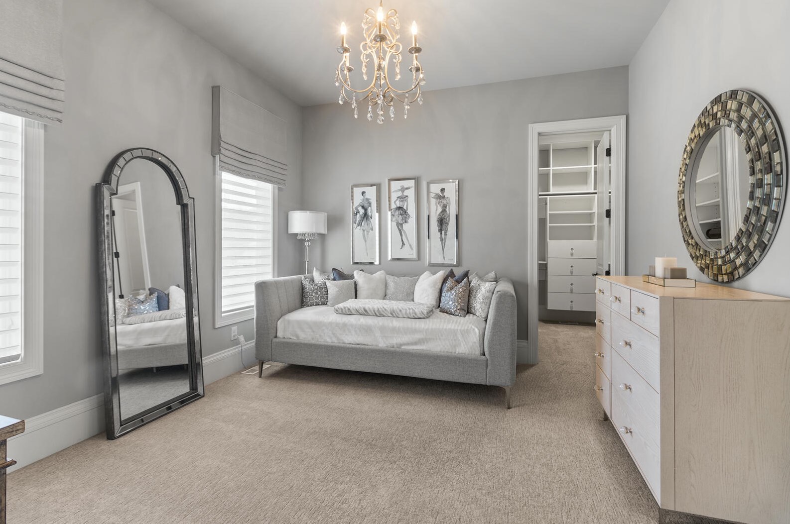 2307 Nagawicka Rd, Chenequa WI 53029-8805 exterior