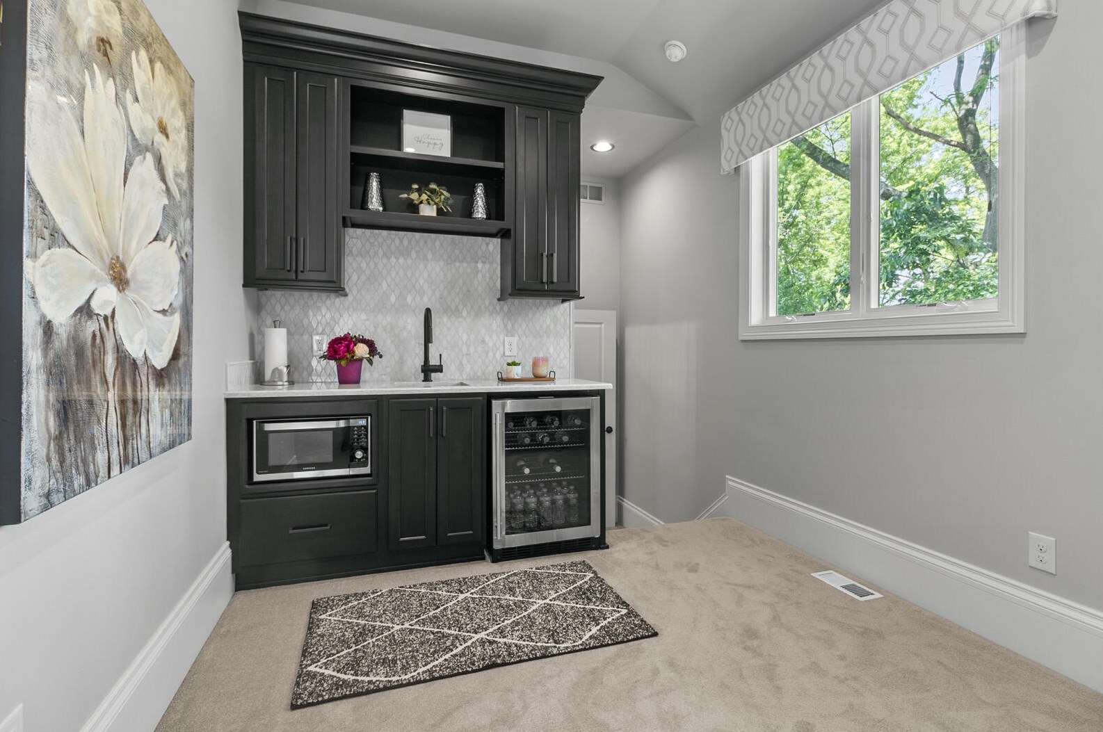 2307 Nagawicka Rd, Chenequa WI 53029-8805 exterior