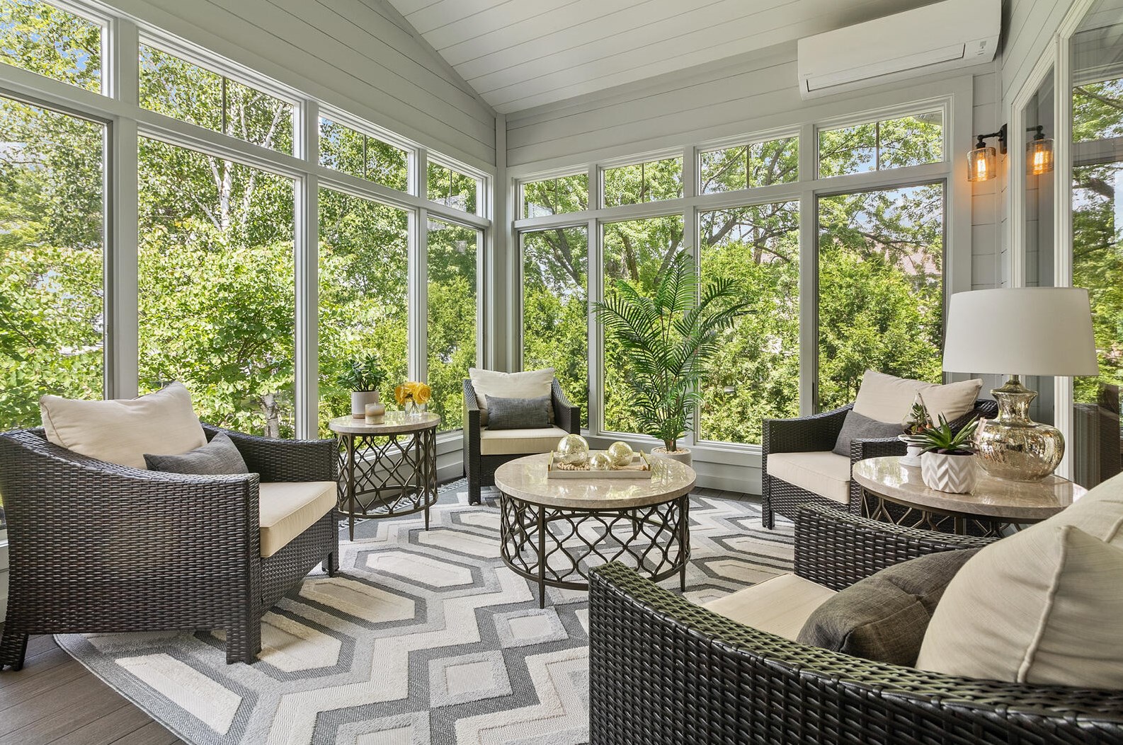 2307 Nagawicka Rd, Chenequa WI 53029-8805 exterior