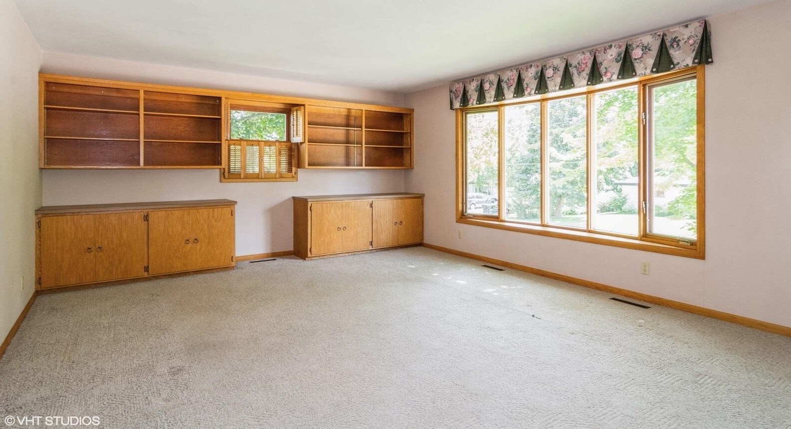 145 Riverview Hts, Mayville, WI 53050-1236