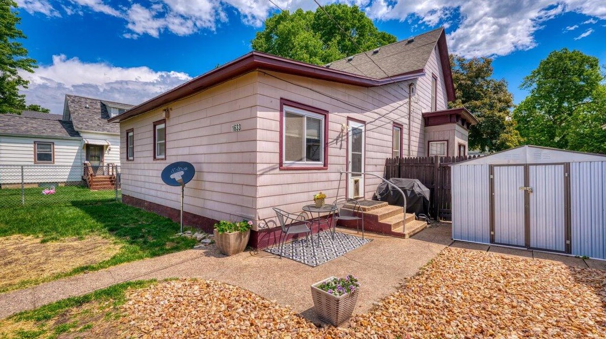 1633 Wood St, La Crosse WI  54603-2240 exterior