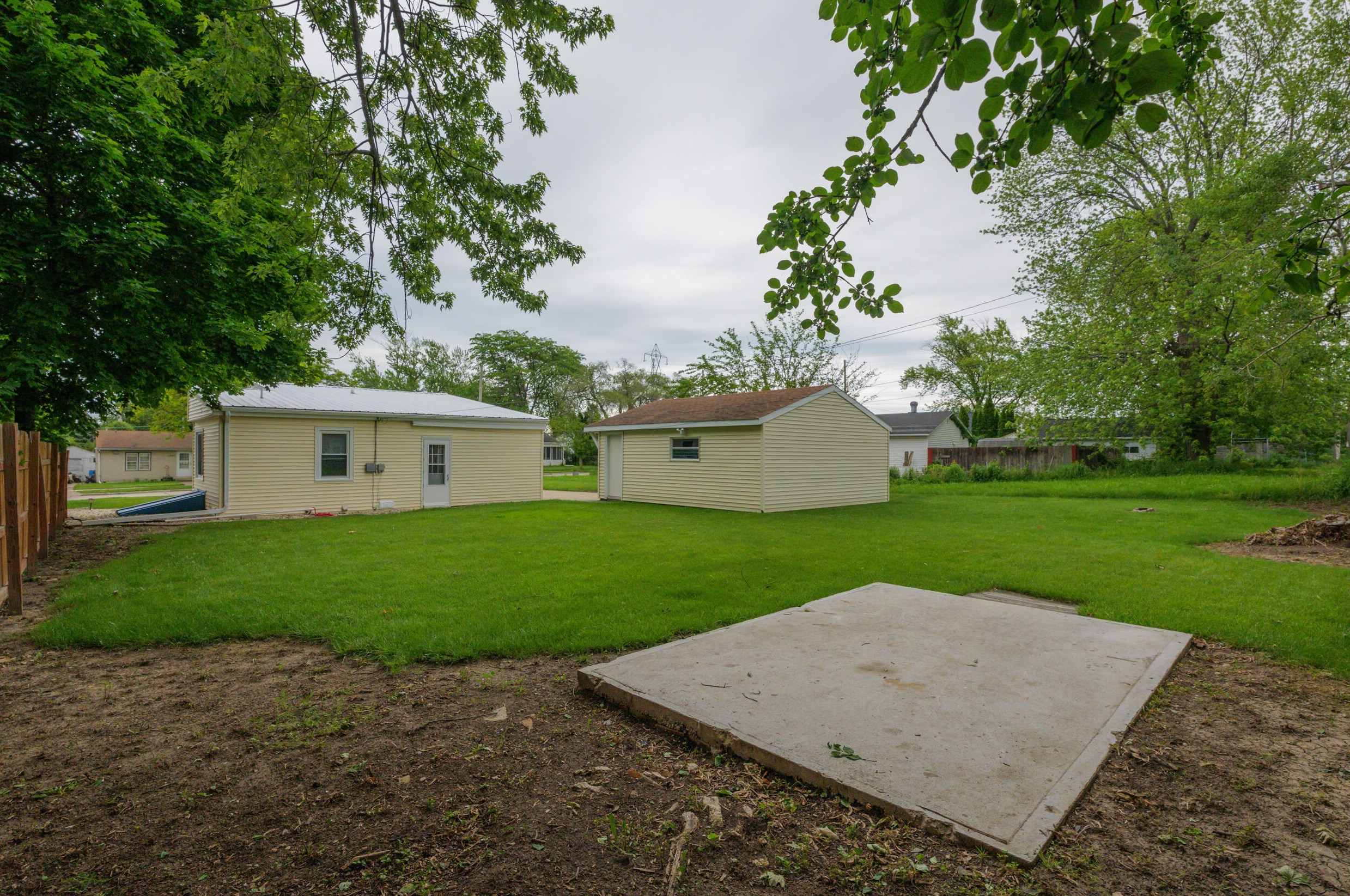 1756 Oregon St, Racine WI  53405-3636 exterior