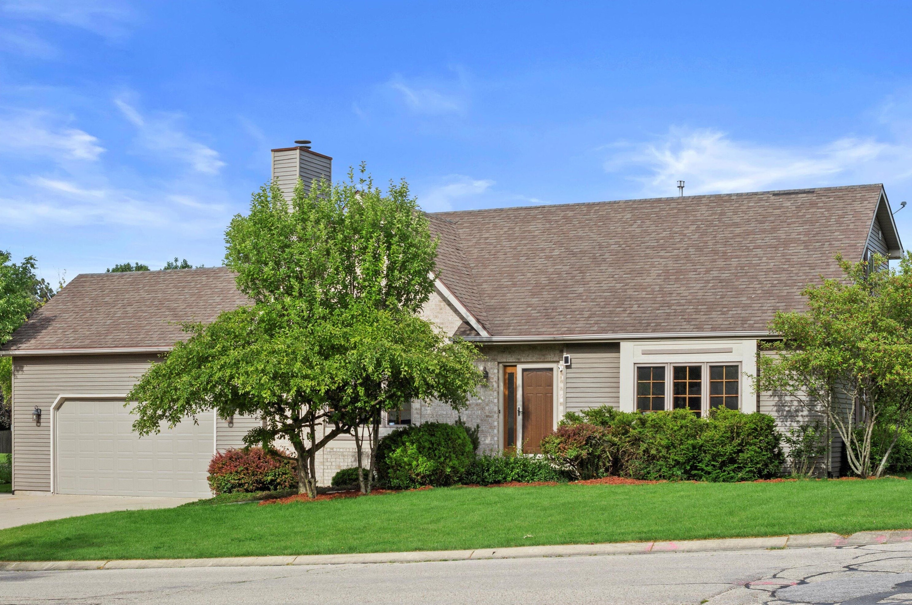 3617 Burr Oak Dr, Racine, WI 53406