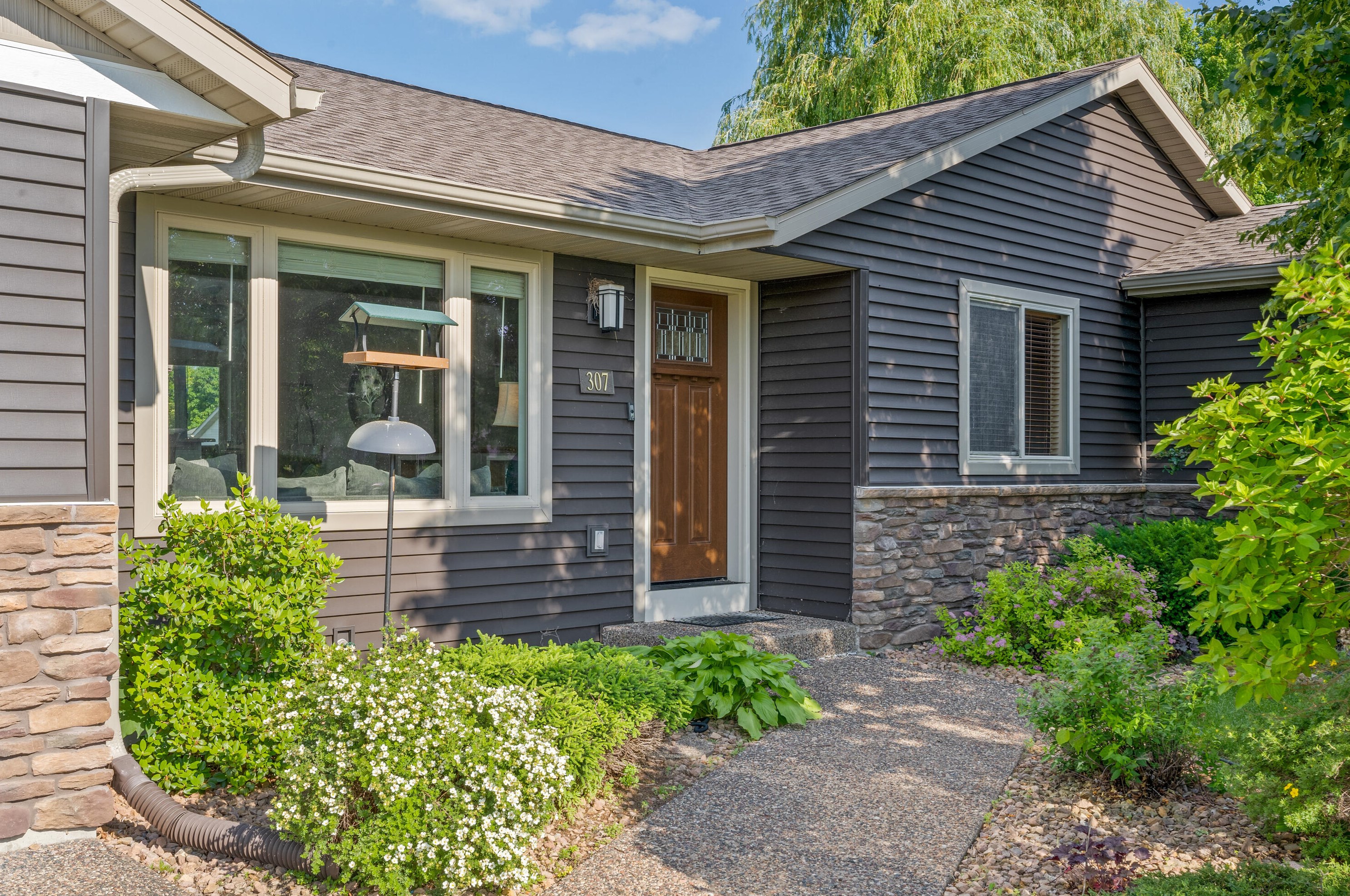 307 Cherry Ln, Holmen, WI 54636-7317