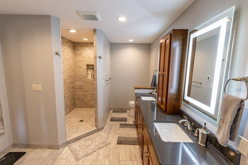 177 Maple Dr, Plymouth WI 53073-4059 exterior