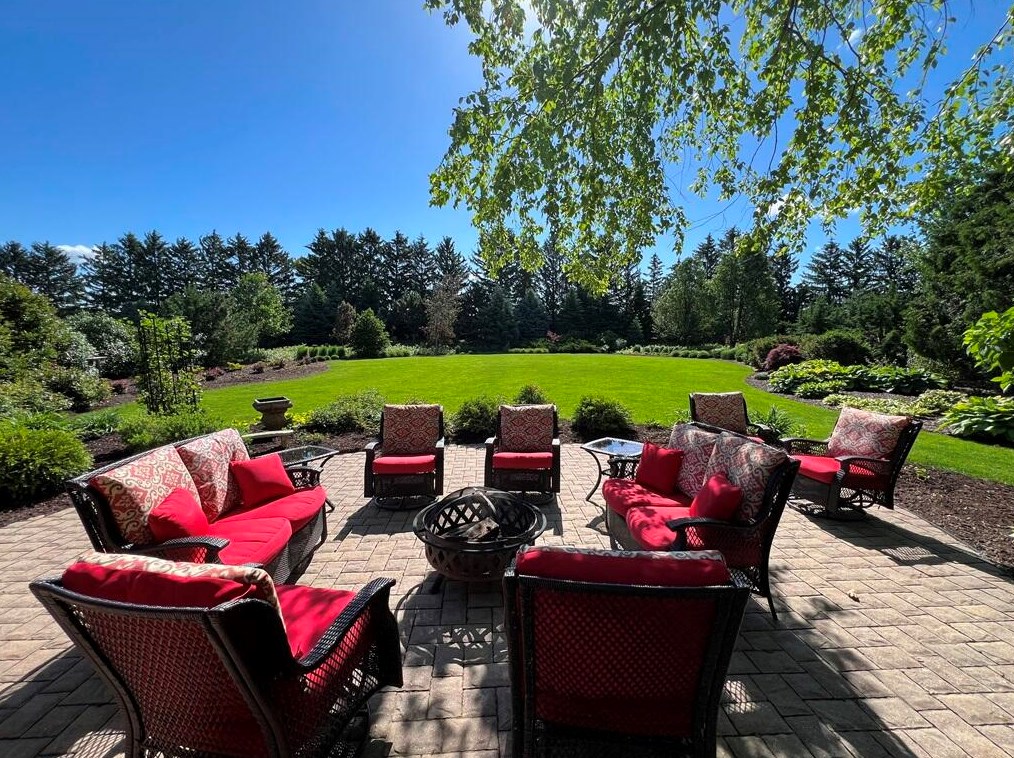 177 Maple Dr, Plymouth WI 53073-4059 exterior