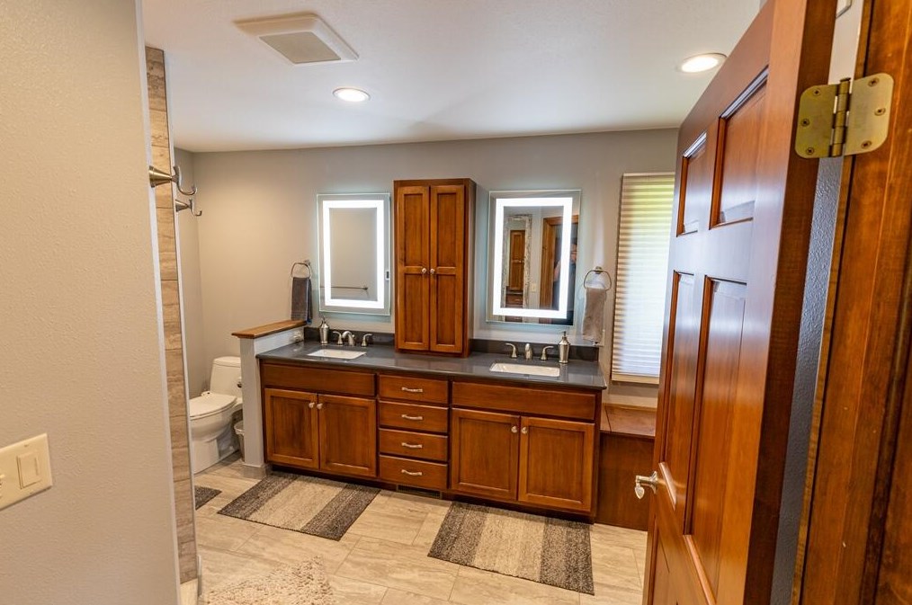 177 Maple Dr, Plymouth WI 53073-4059 exterior