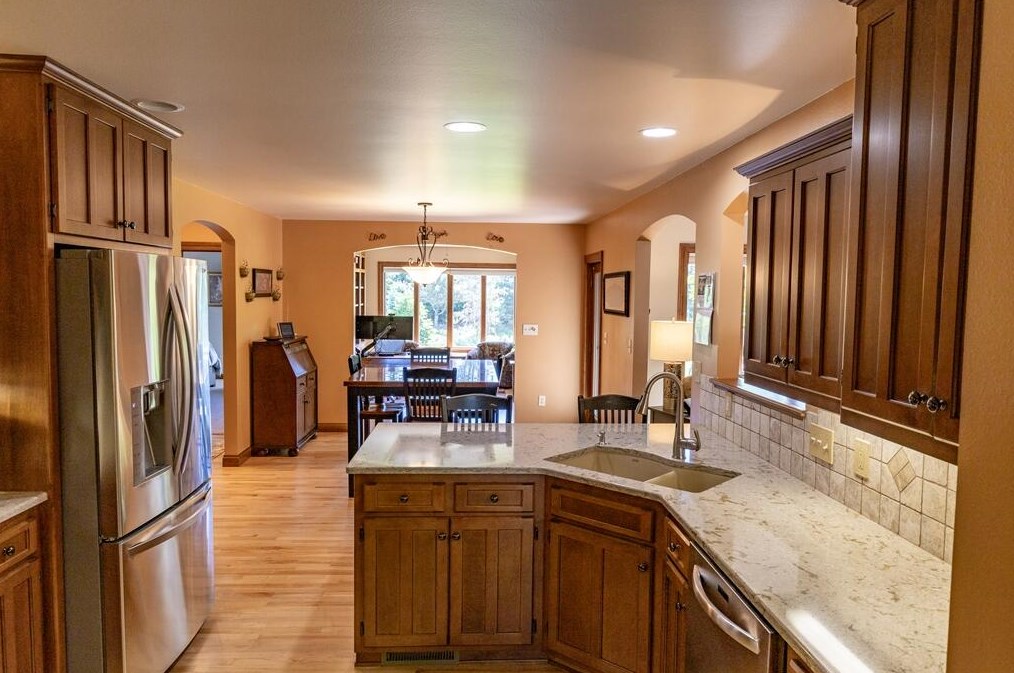 177 Maple Dr, Plymouth WI 53073-4059 exterior