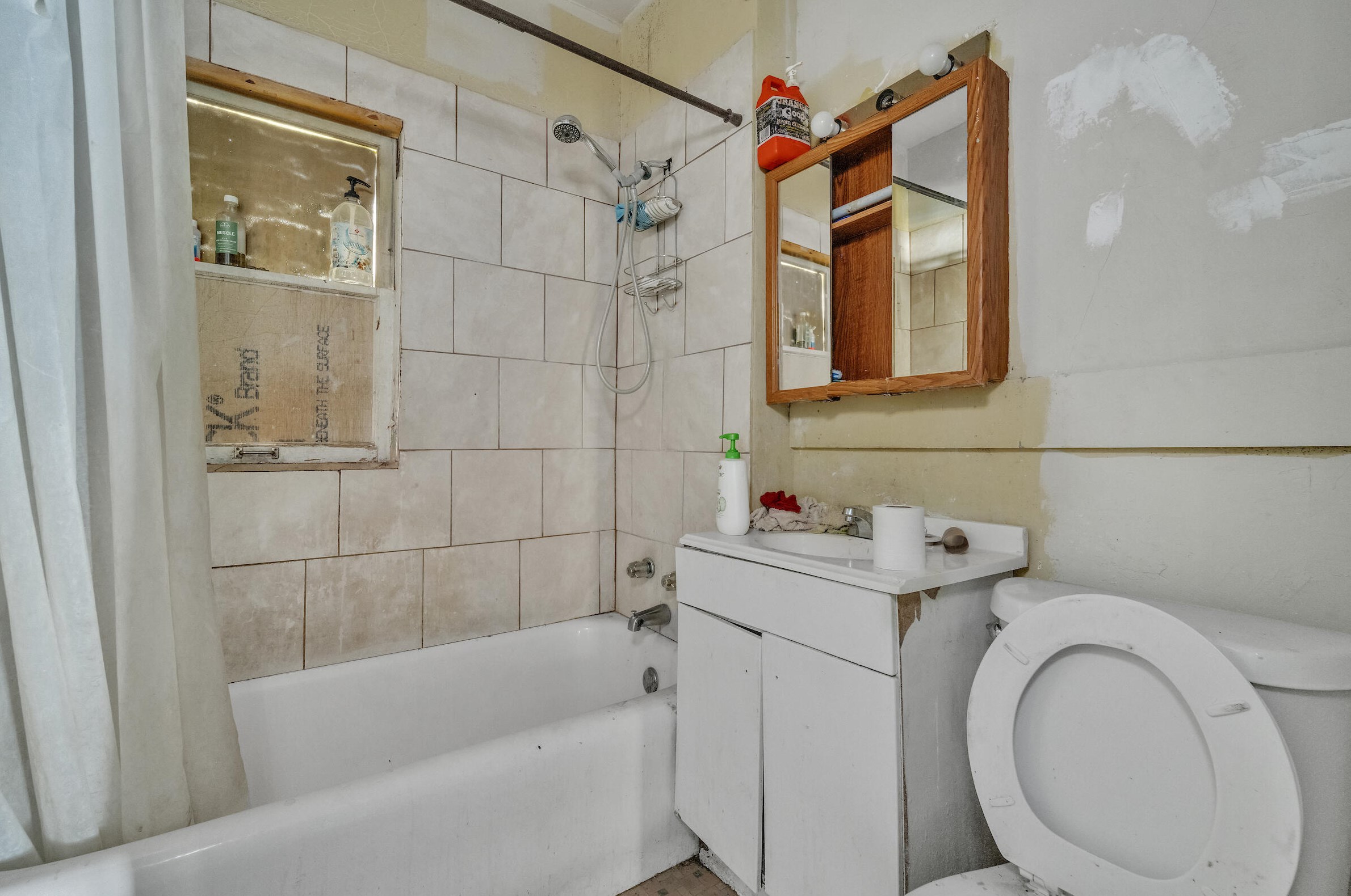 1508 Concordia Ave, Milwaukee WI 53206-2258 exterior