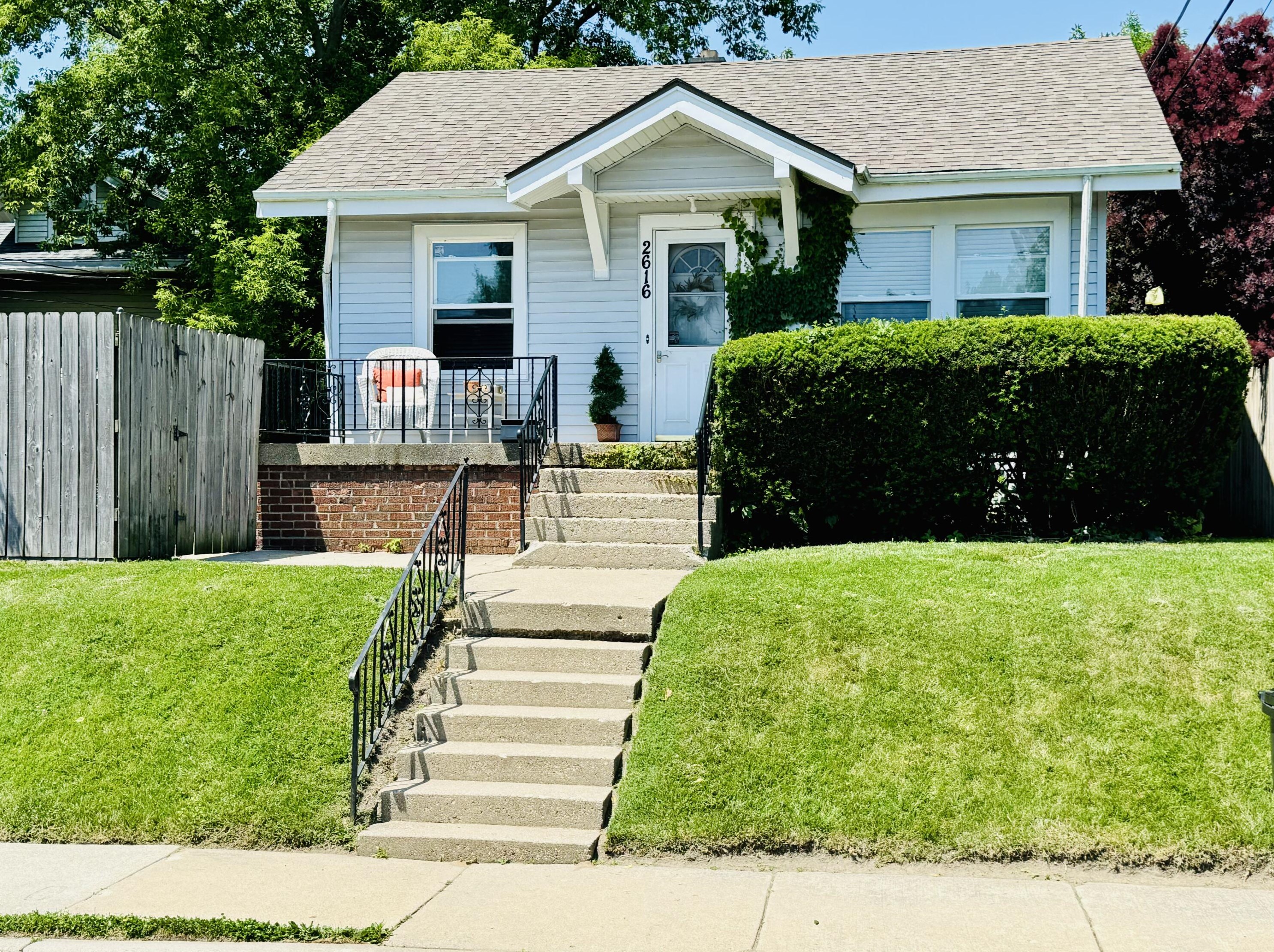 2616 Cottonwood Ct, Racine, WI 53402-4373