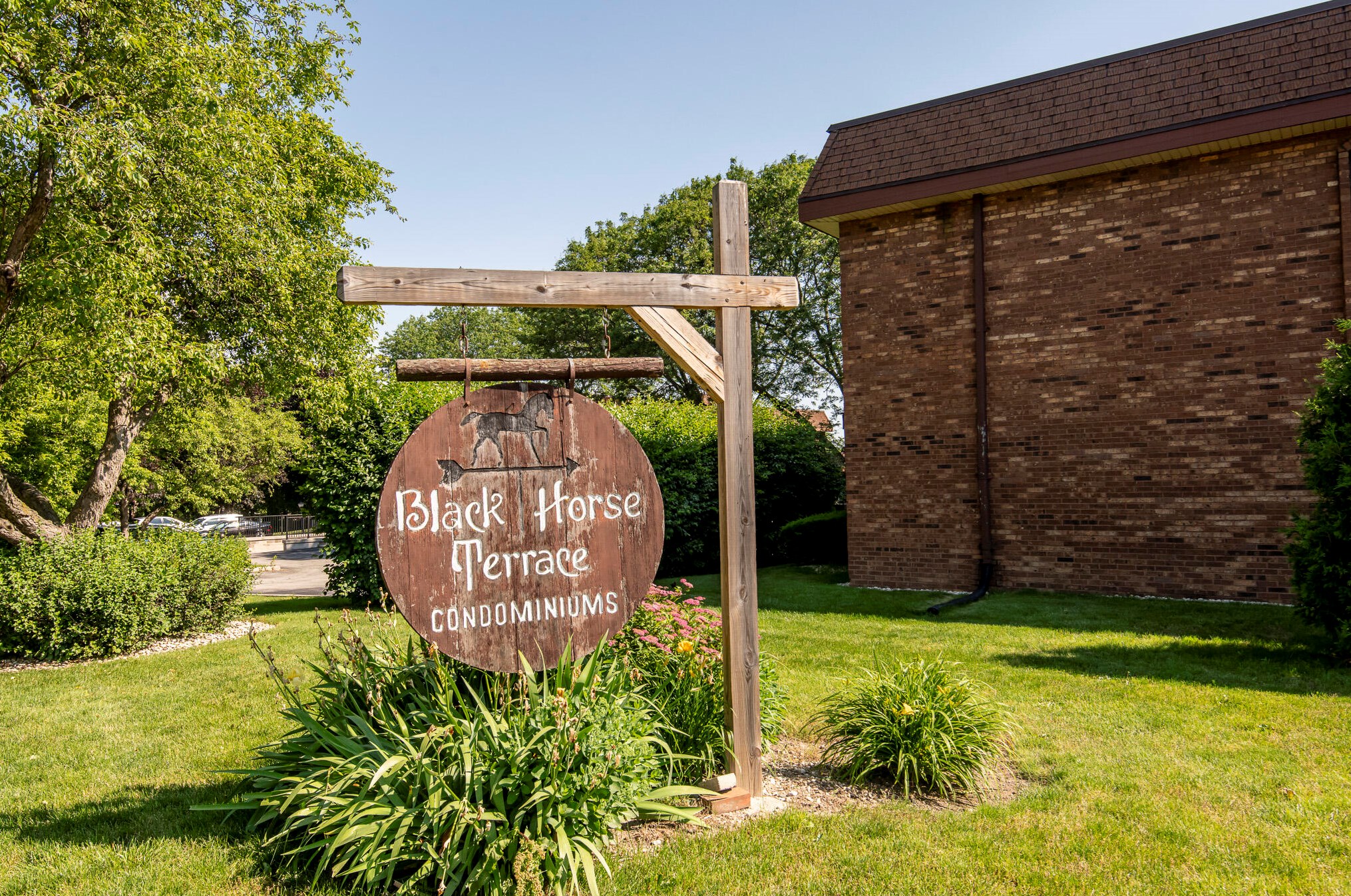 9330 Forest Home Ave, Milwaukee WI  53228-3541 exterior