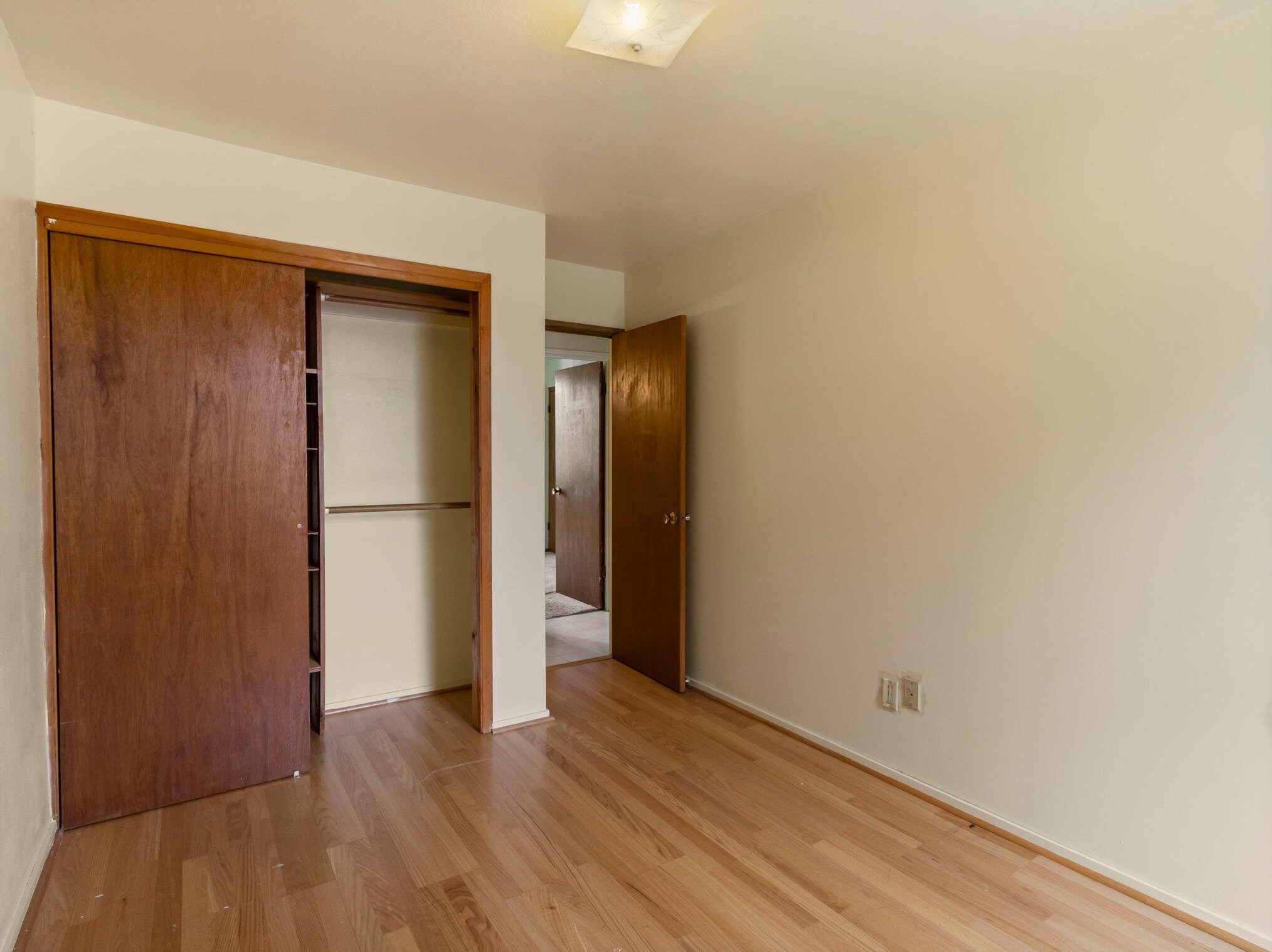 1638 Mayflower Ct, Milwaukee WI 53205-2265 exterior