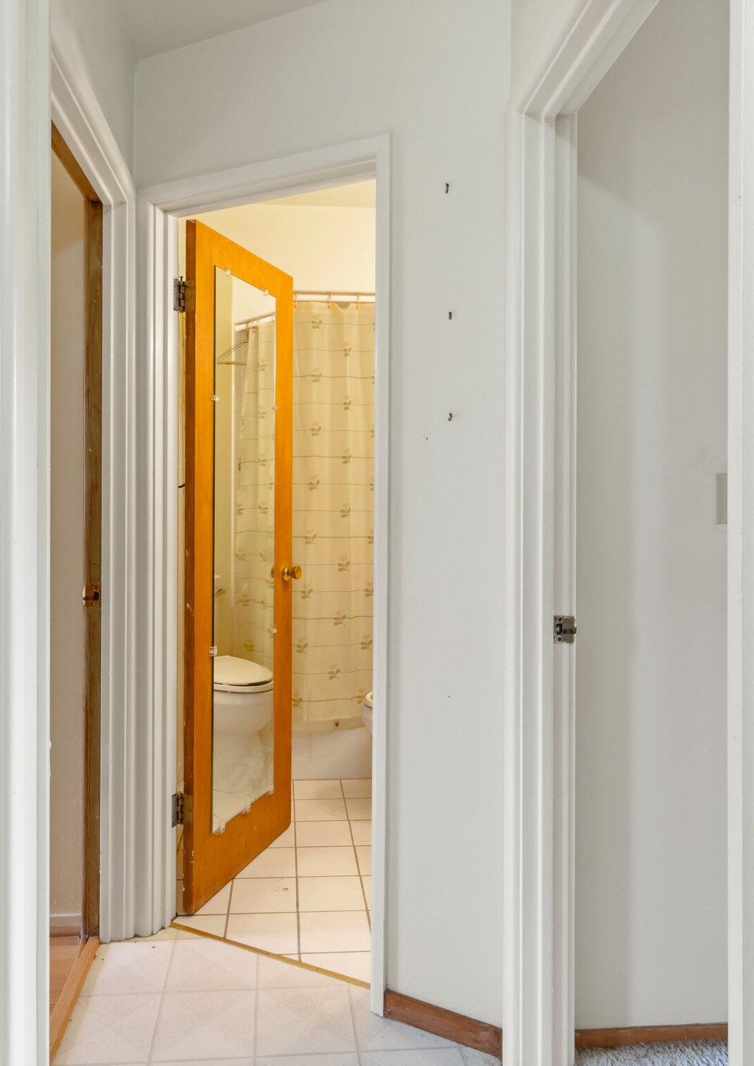 1638 Mayflower Ct, Milwaukee WI 53205-2265 exterior