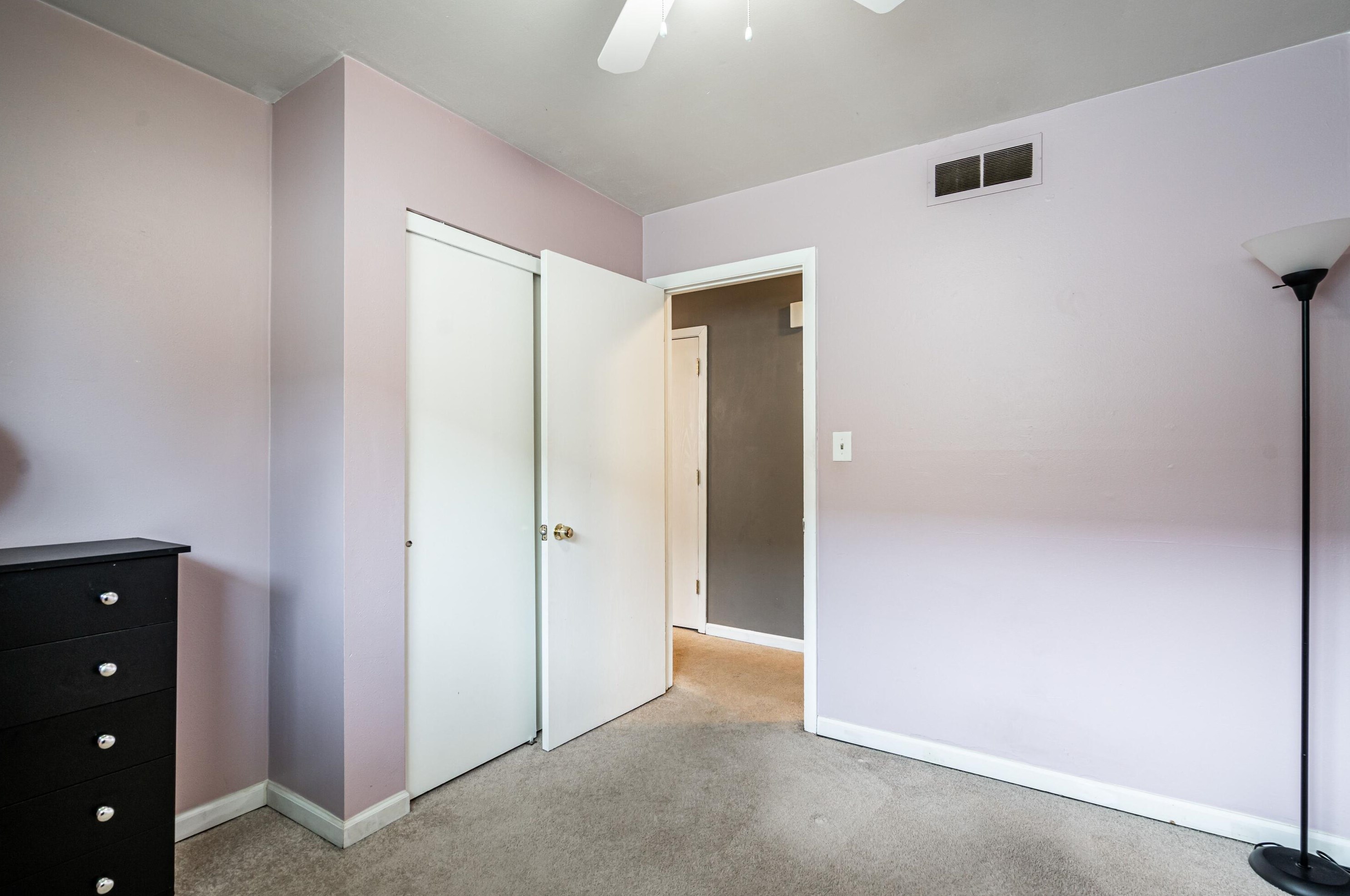 3867 99, Milwaukee WI 53222-2423 exterior