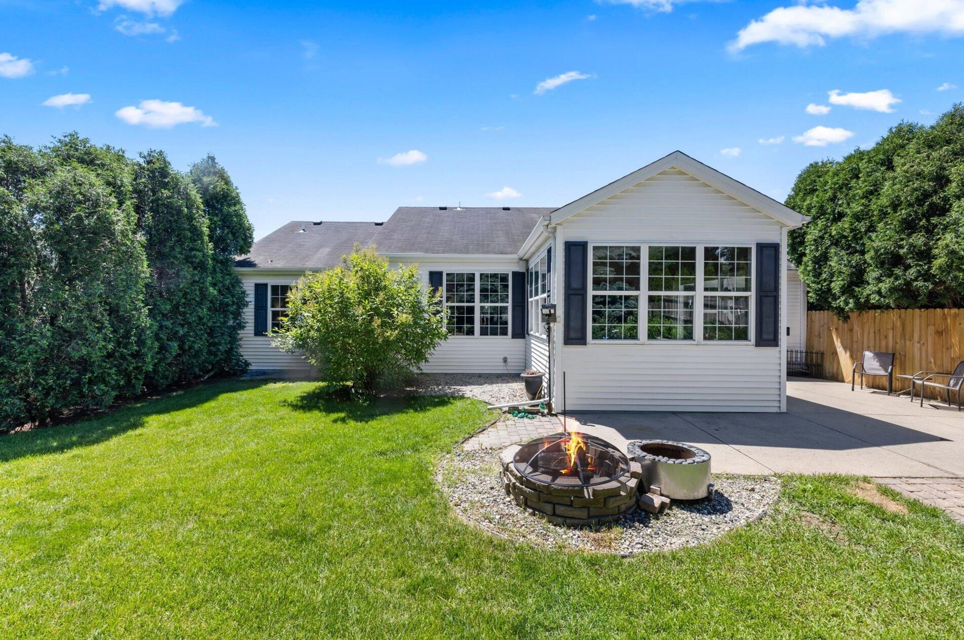 2527 Chelsea Ct, East Troy, WI 53120-2065