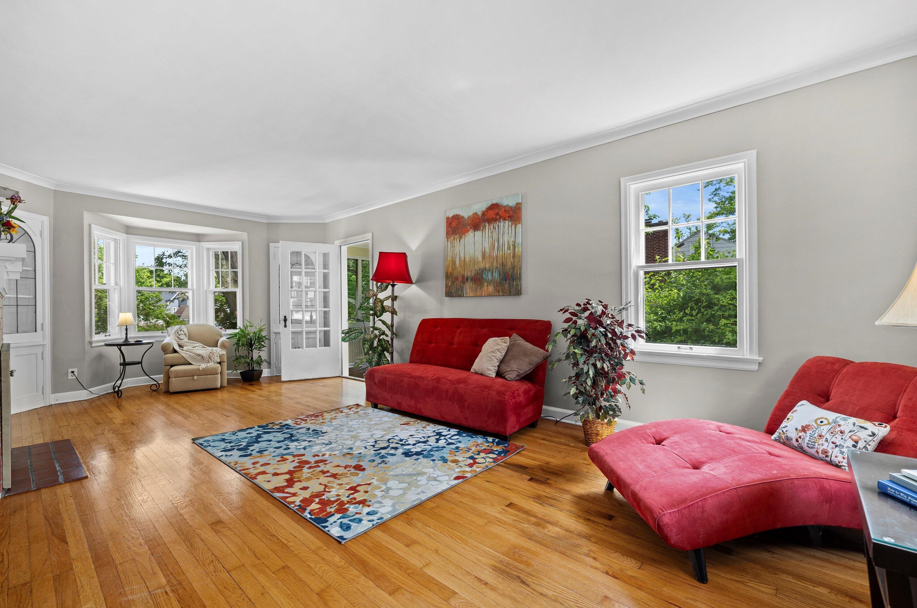 117 Tenny Ave, Waukesha, WI 53186-6450