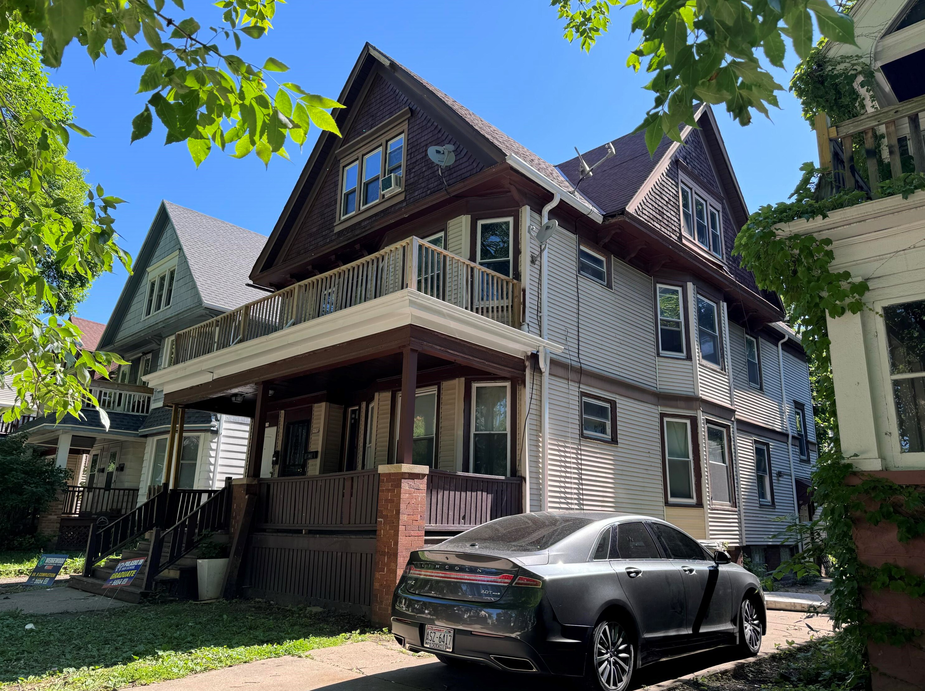 2172 N 48th St, Milwaukee, WI 53208
