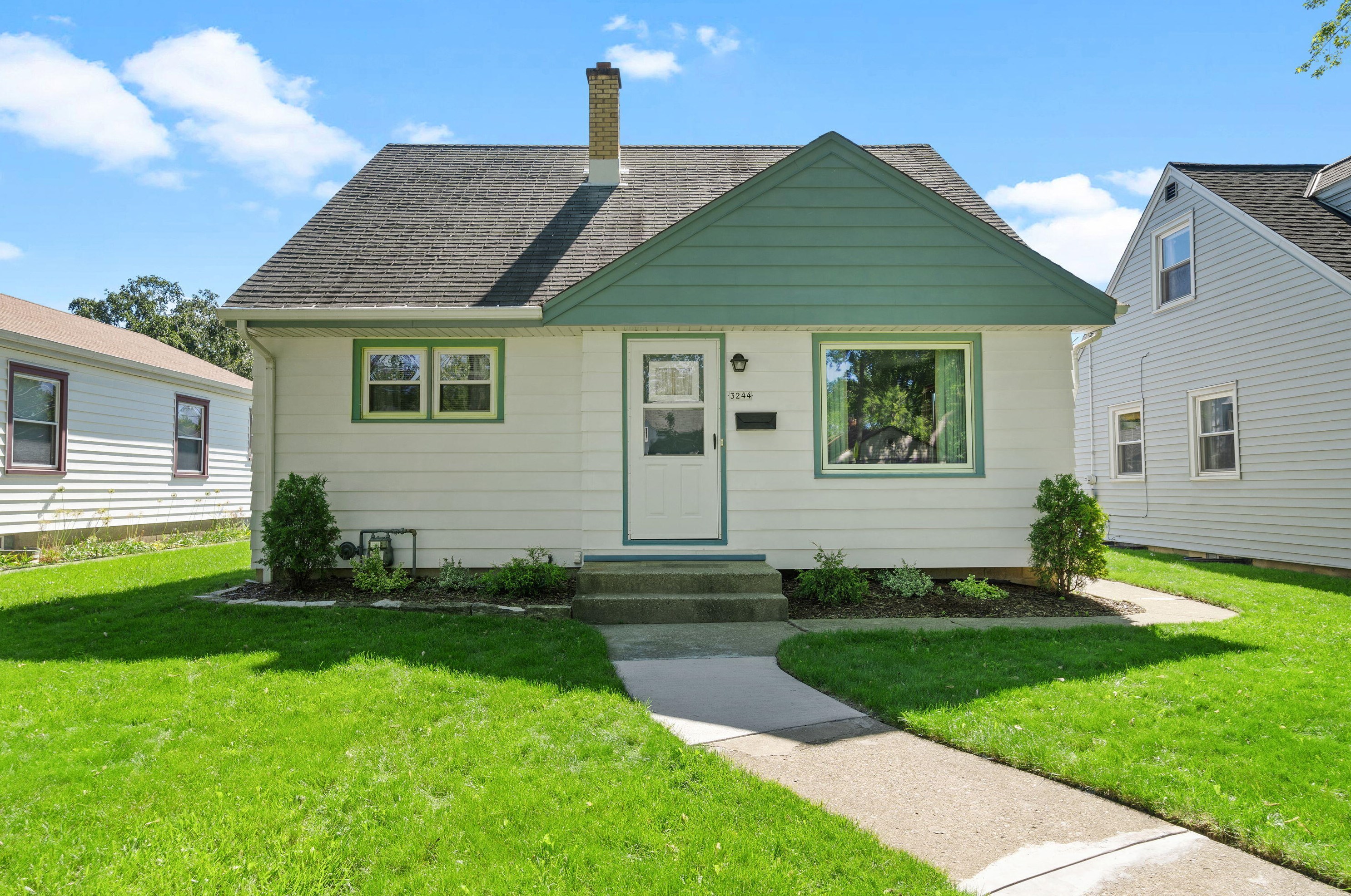 3244 N 86th St, Milwaukee, WI 53222
