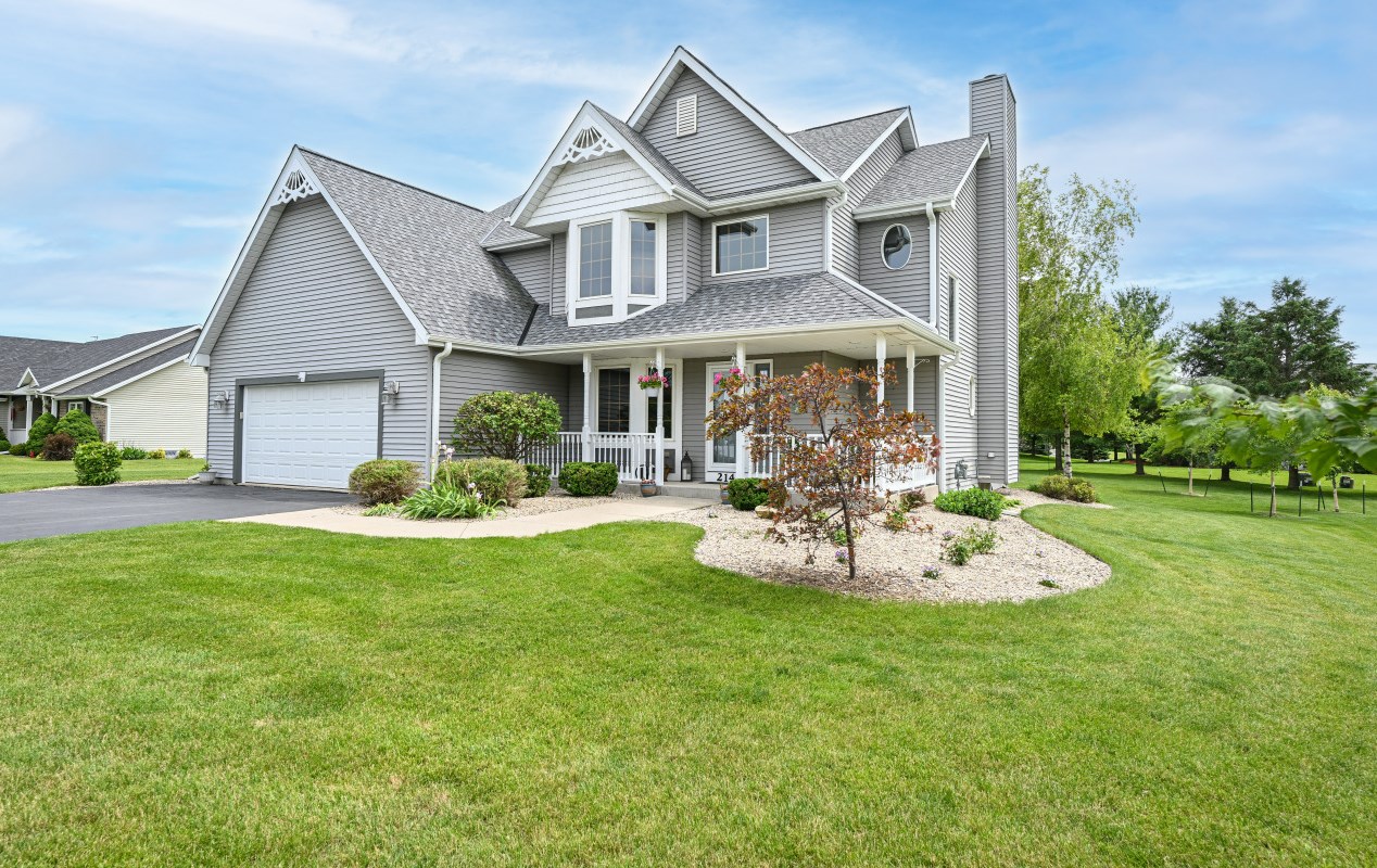 2149 Blue Heron Dr, Delavan, WI 53115