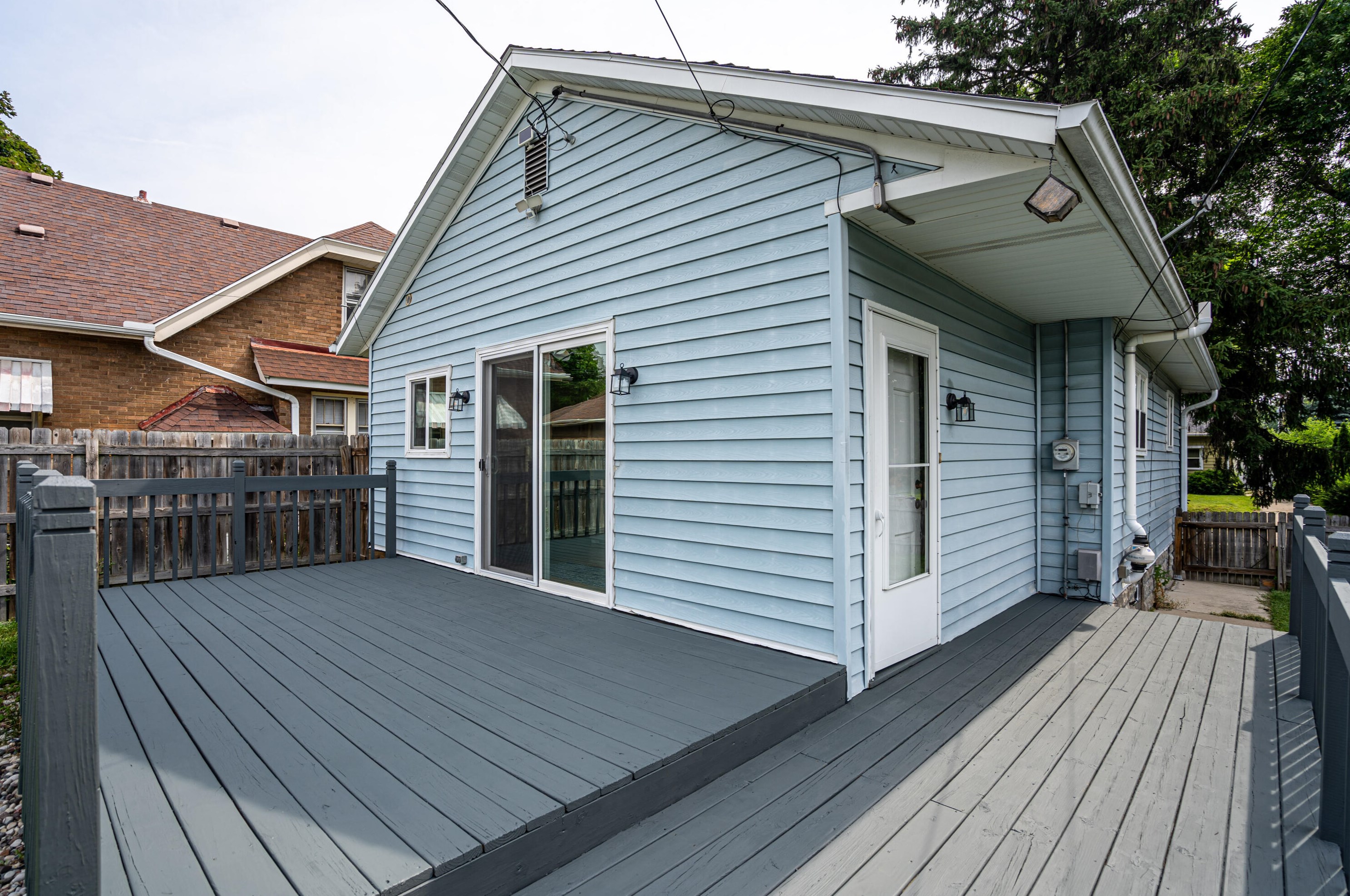 609 60th St, Milwaukee WI  53213-4116 exterior