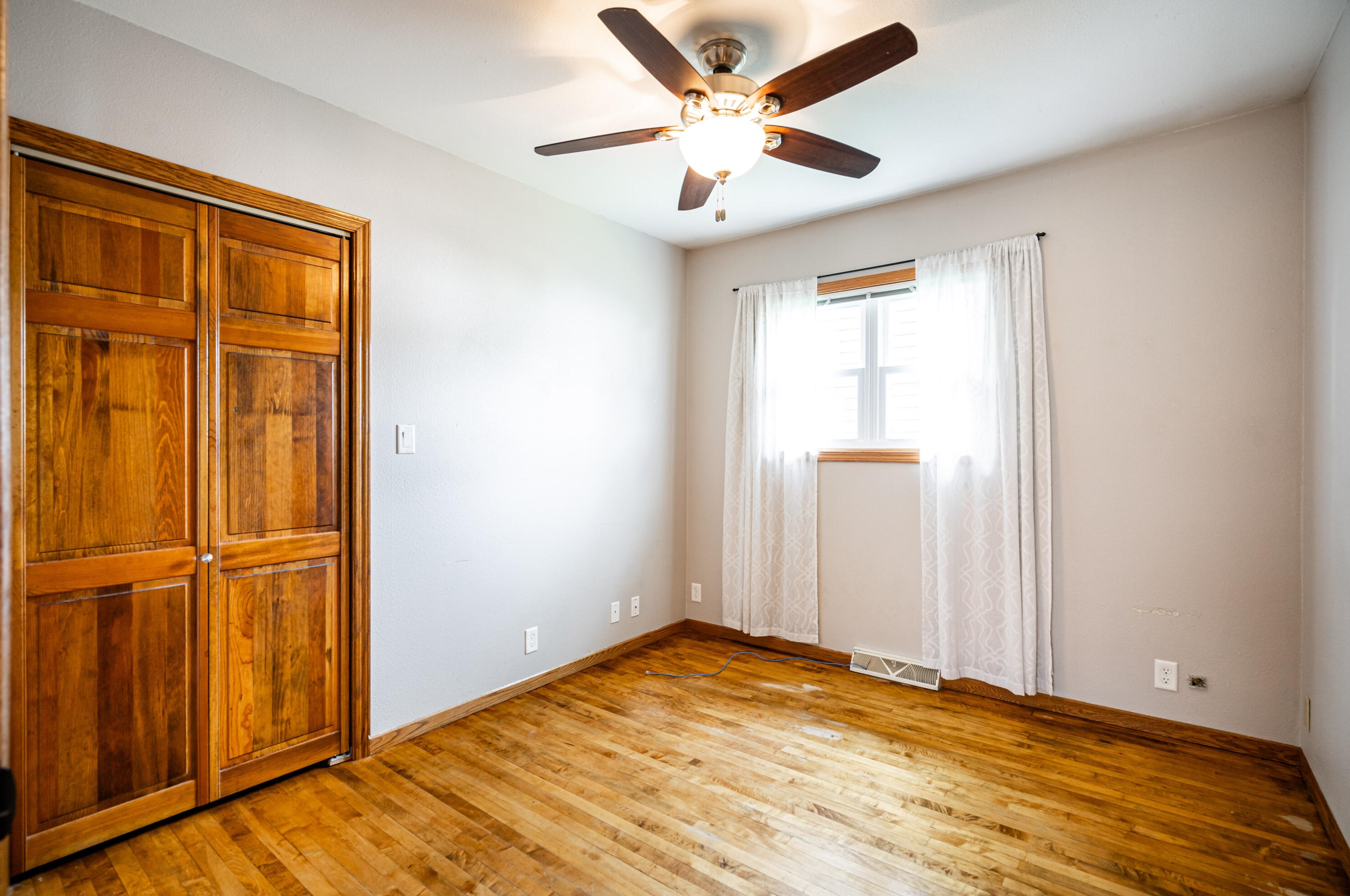 609 60th St, Milwaukee WI  53213-4116 exterior