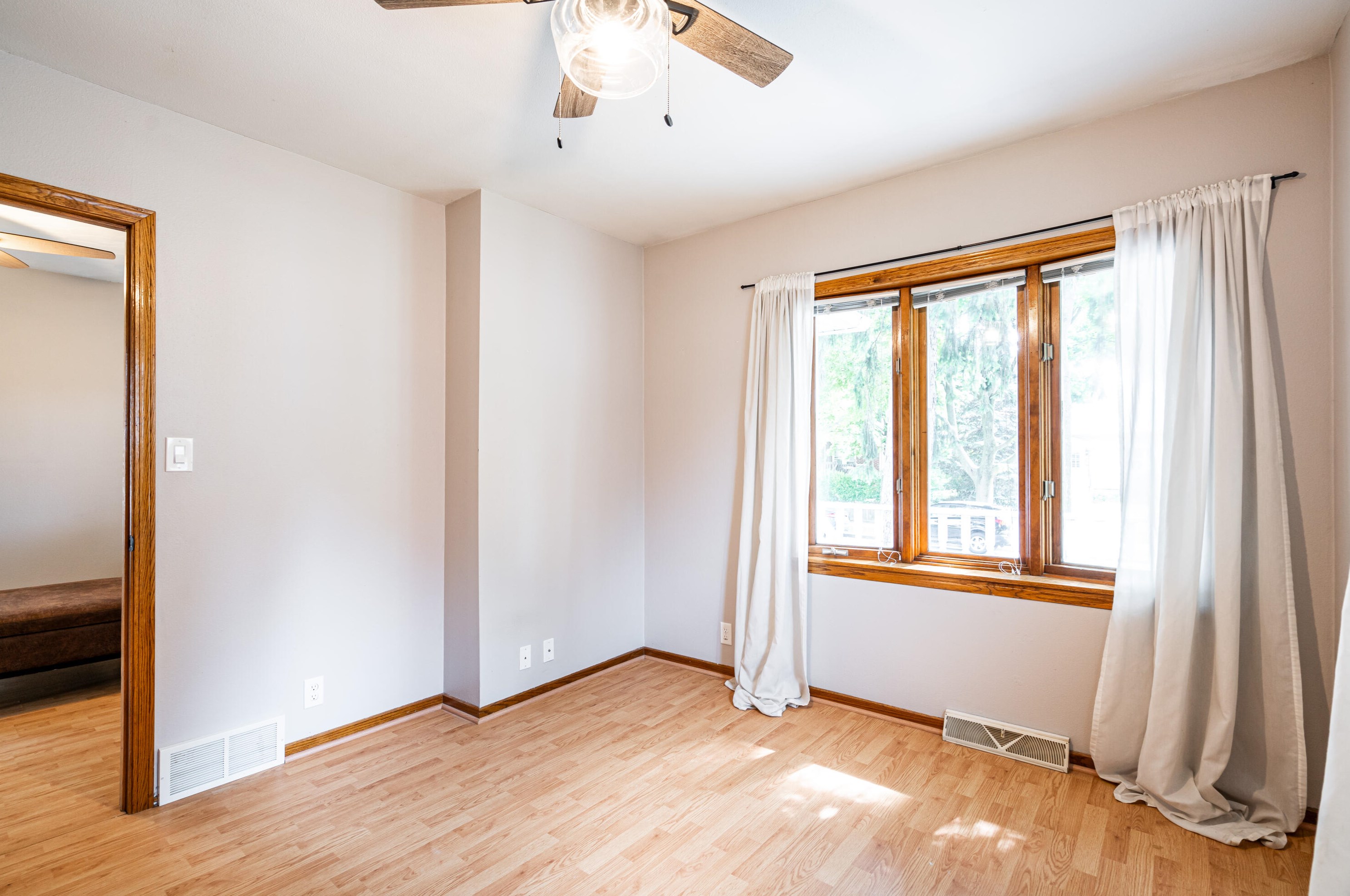 609 60th St, Milwaukee WI  53213-4116 exterior