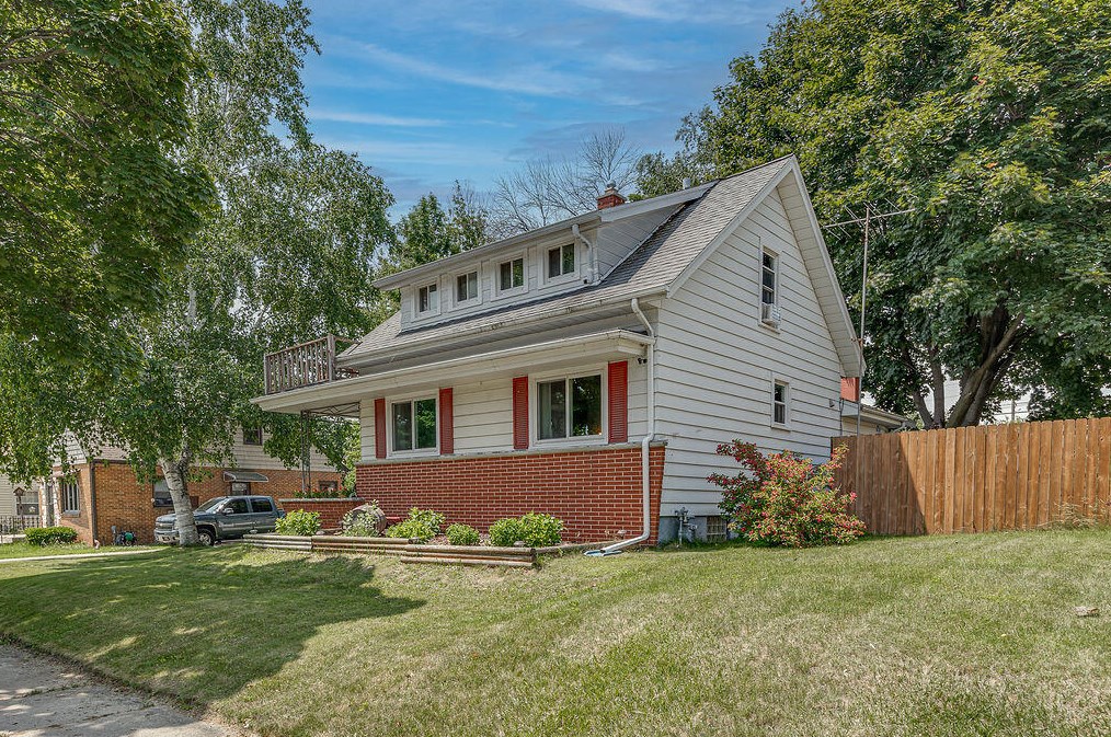 2614 7th St, Sheboygan, WI 53081-6326