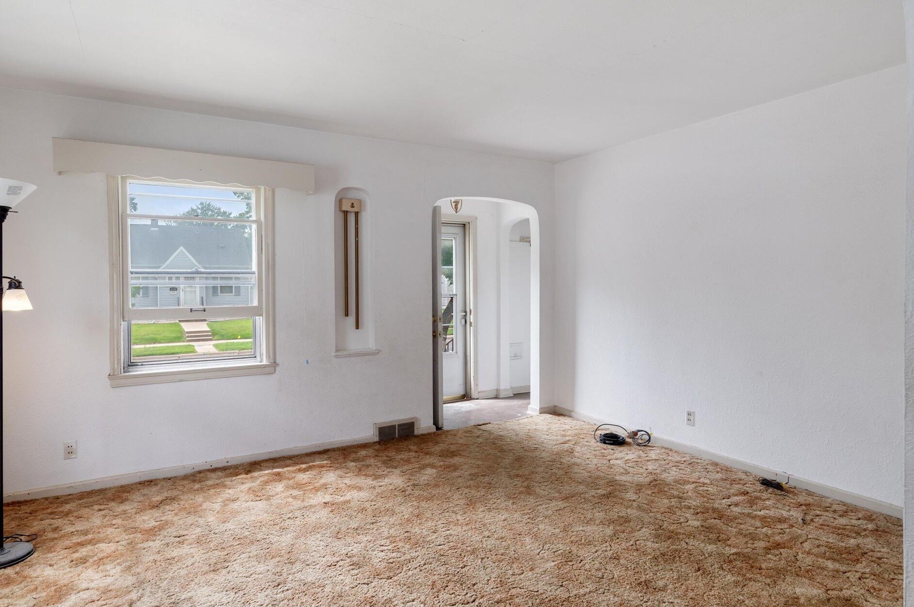 2311 Market St, La Crosse, WI 54601