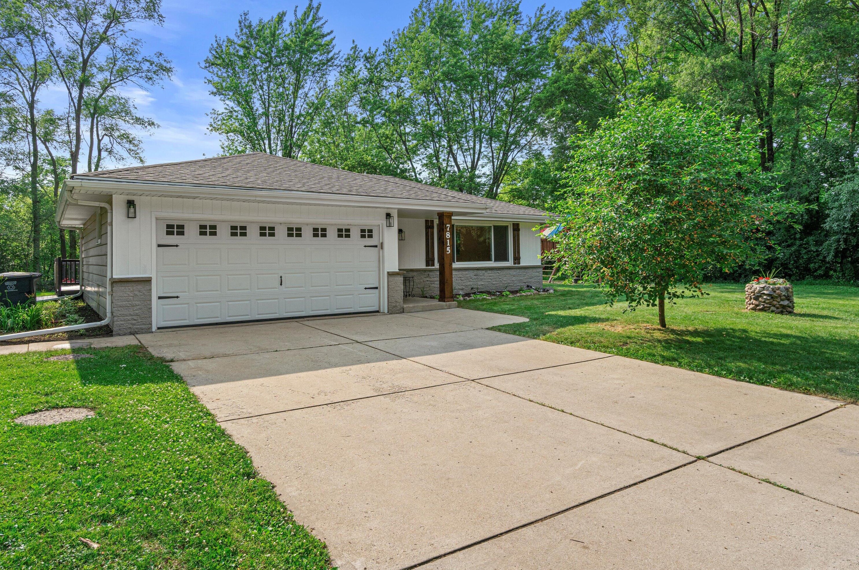 7815 S 31st St, Hales Corners, WI 53132
