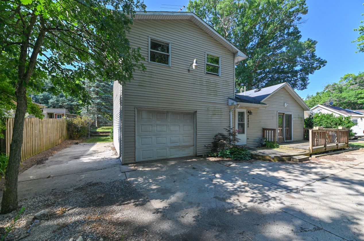 24845 Kennedy Ave, Kansasville, WI 53139
