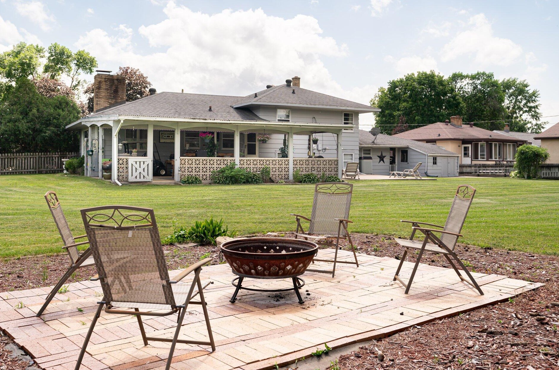 2945 Birch St, La Crosse, WI 54601
