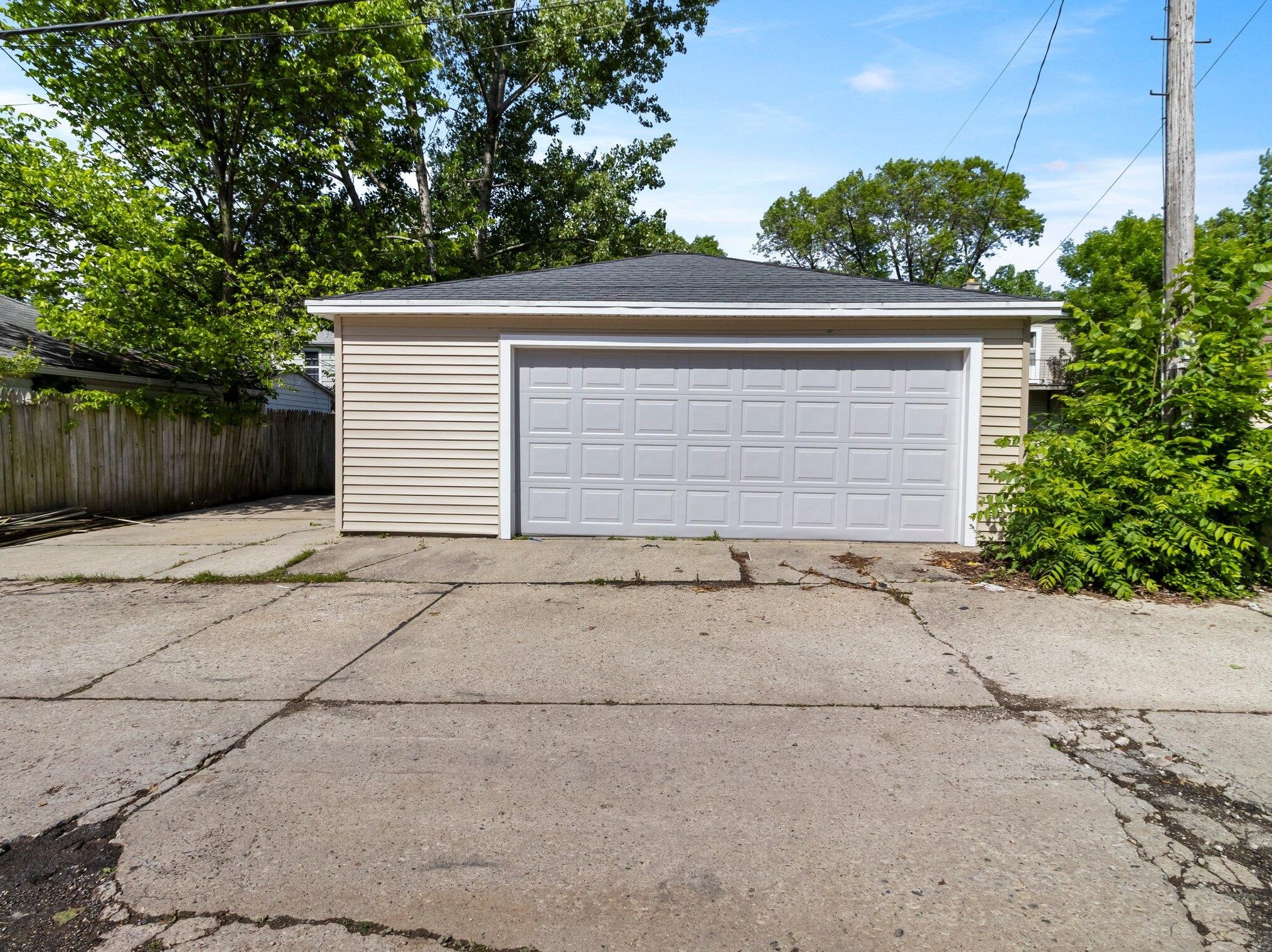 3734 88, Milwaukee WI 53222-2705 exterior