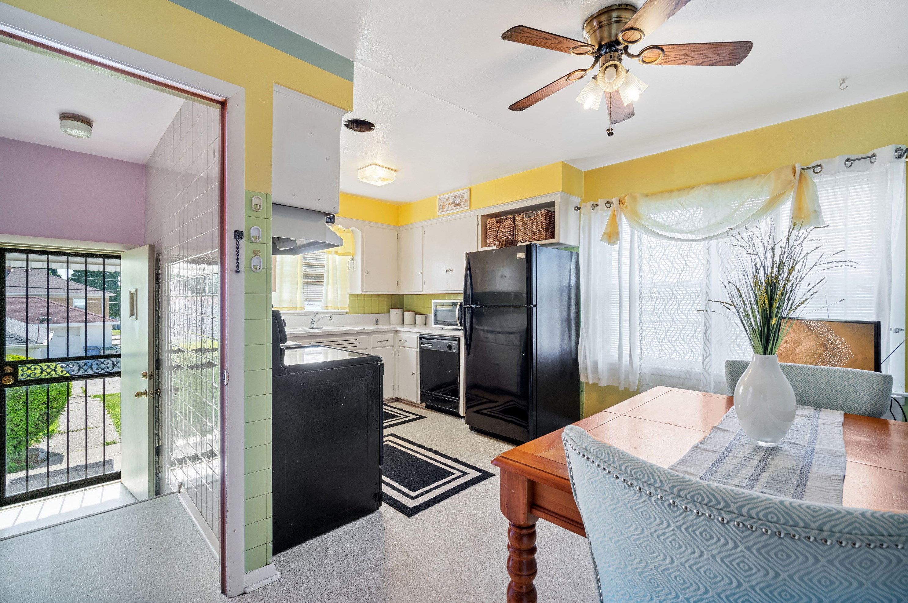 3822 N 61st St, Milwaukee, WI 53216