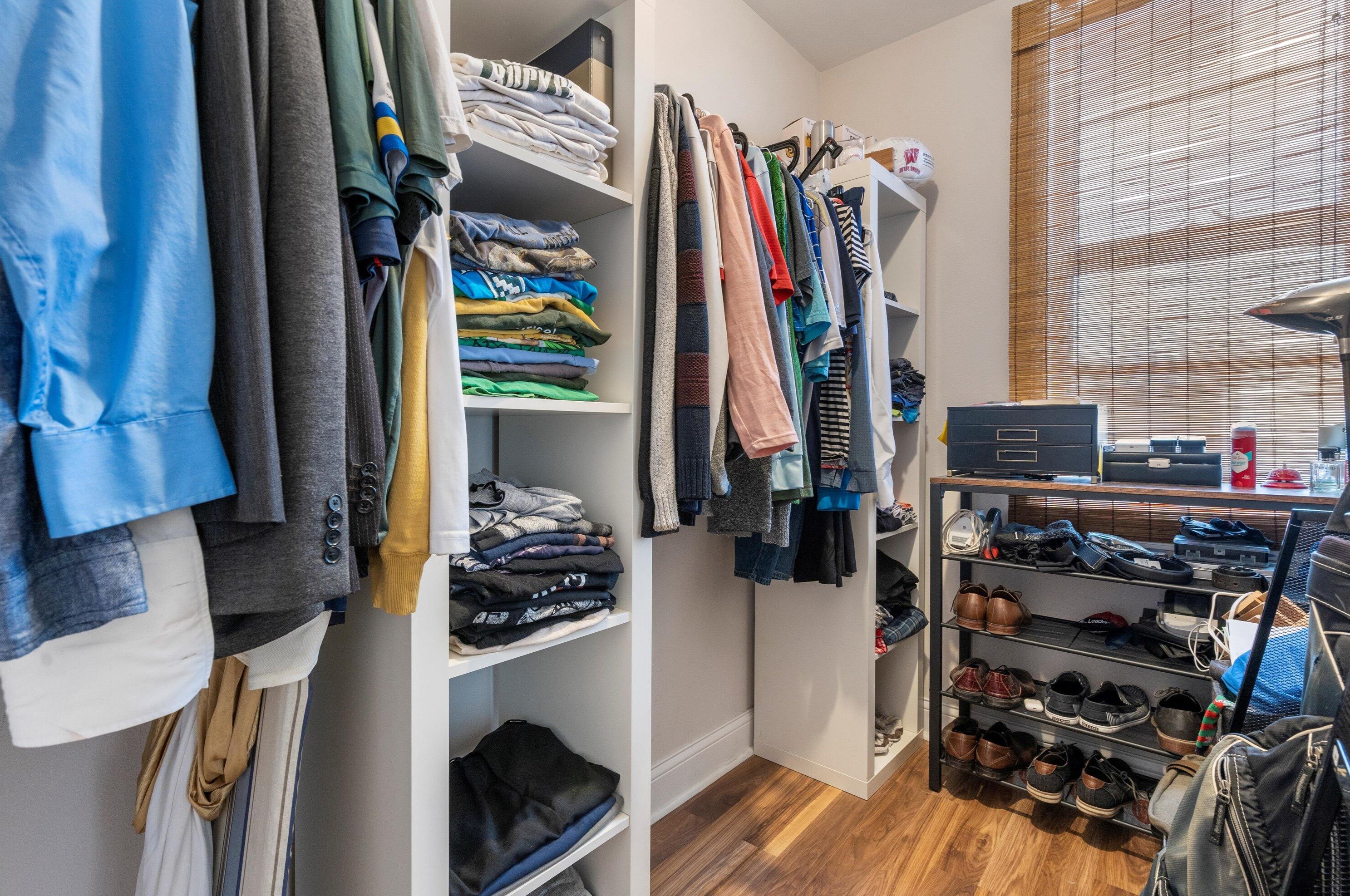 3320 Bartlett Ave, Milwaukee WI  53211-3024 exterior