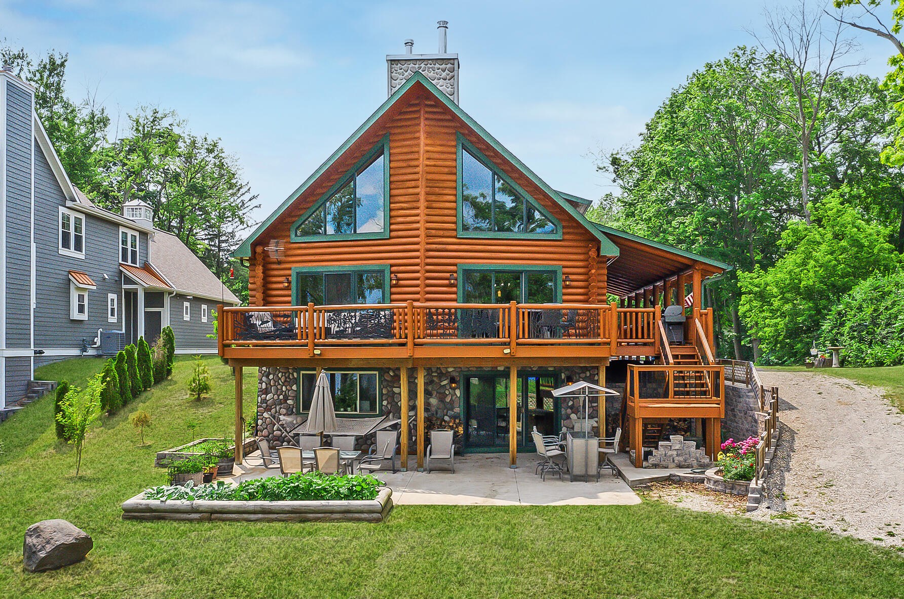7031 Wind Lake Rd, Waterford, WI 53185-2123