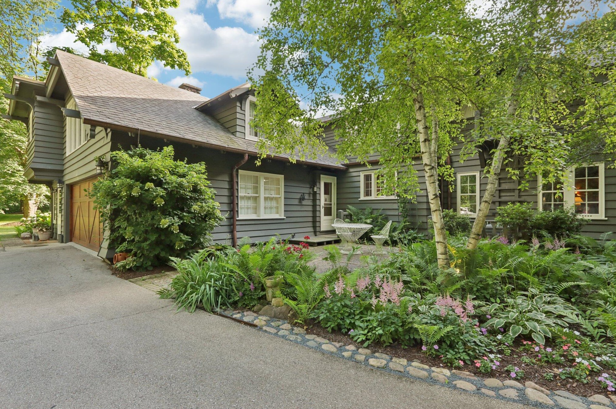 7755 River Rd, Milwaukee, WI 53217-3023