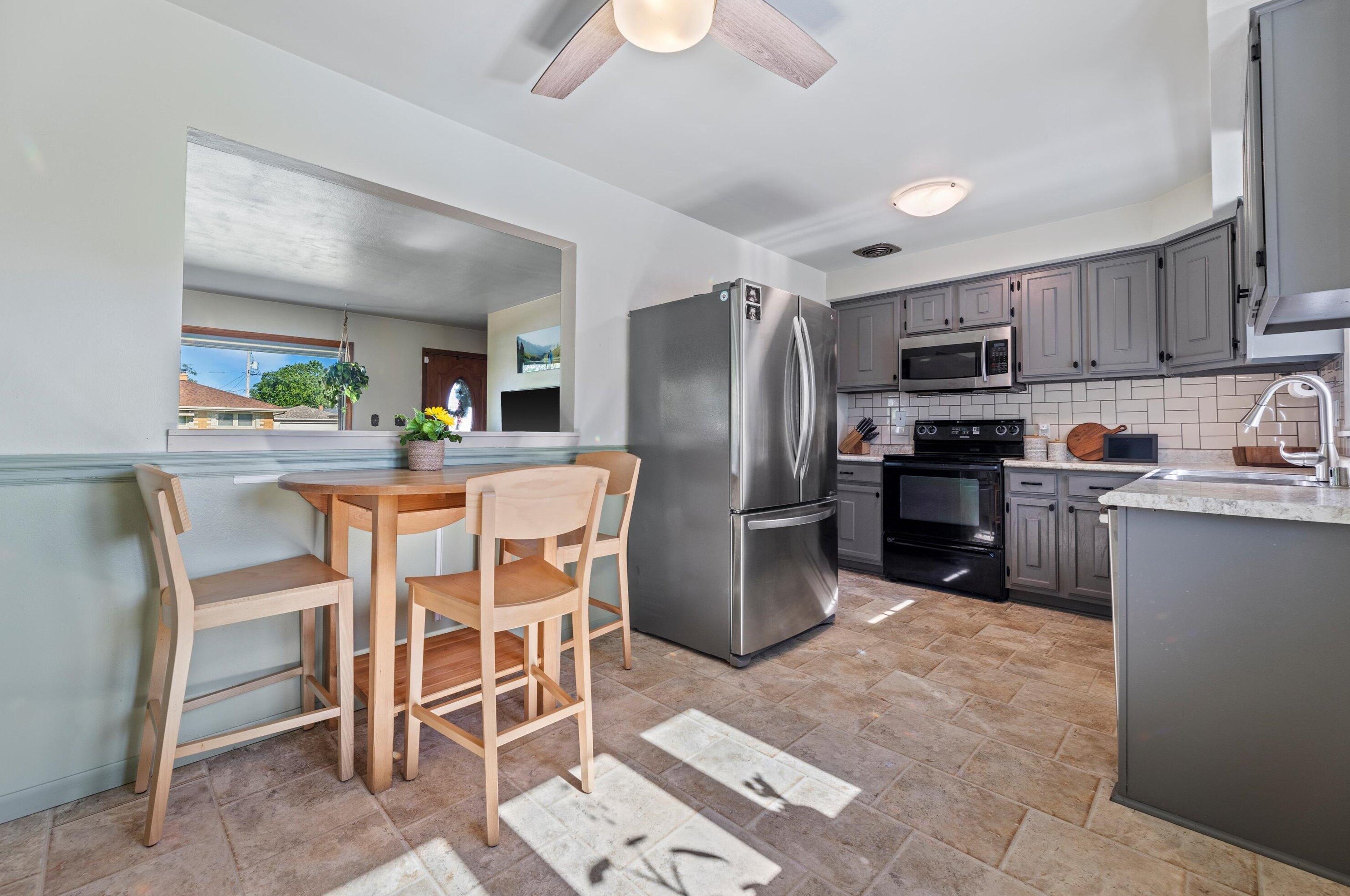 4444 64th St, Milwaukee WI  53220-3418 exterior