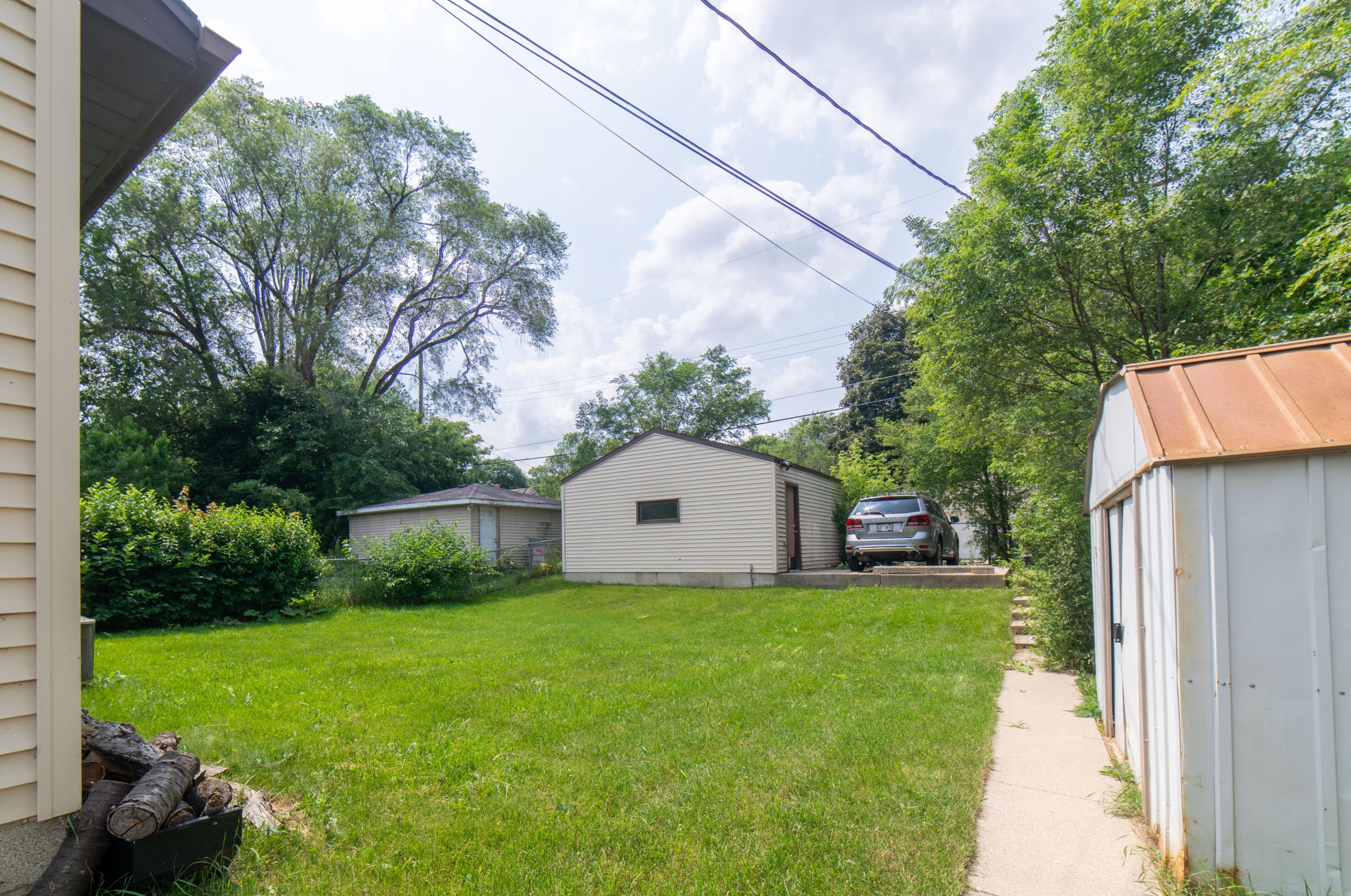 7928 W Grantosa Dr, Milwaukee, WI 53218