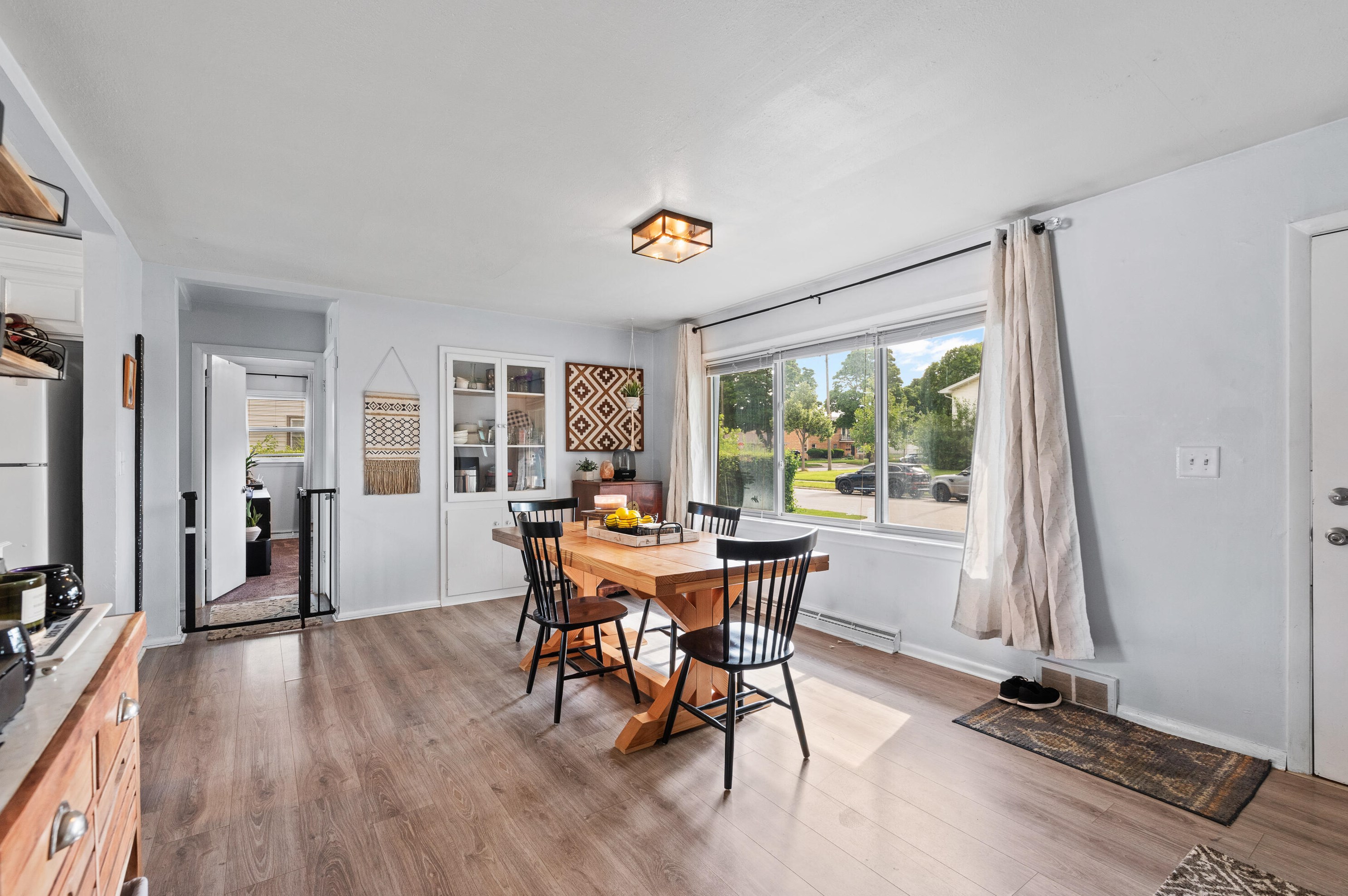 4312 75th St, Milwaukee, WI 53216-1004