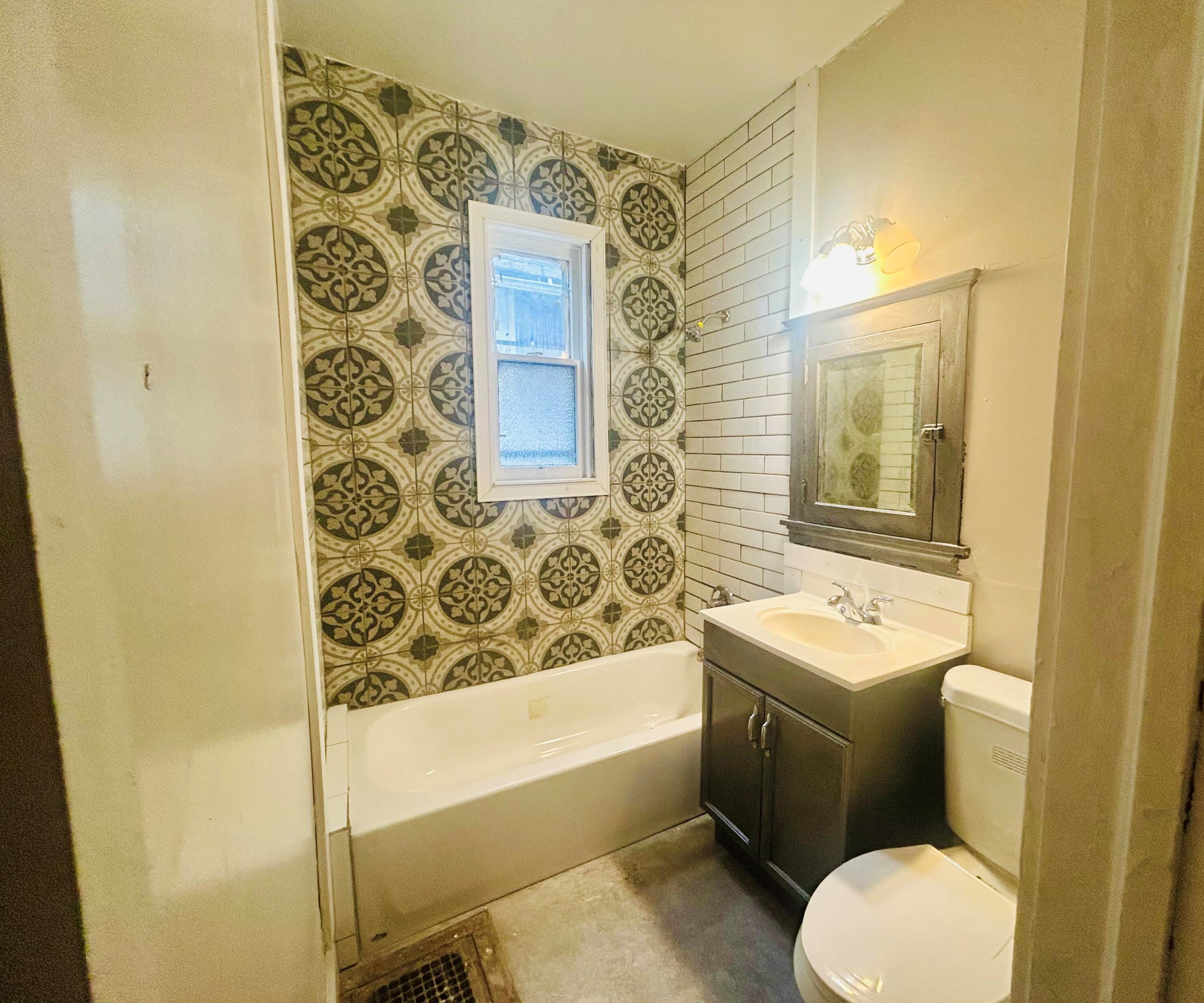 2564 15th St, Milwaukee WI  53206-2001 exterior