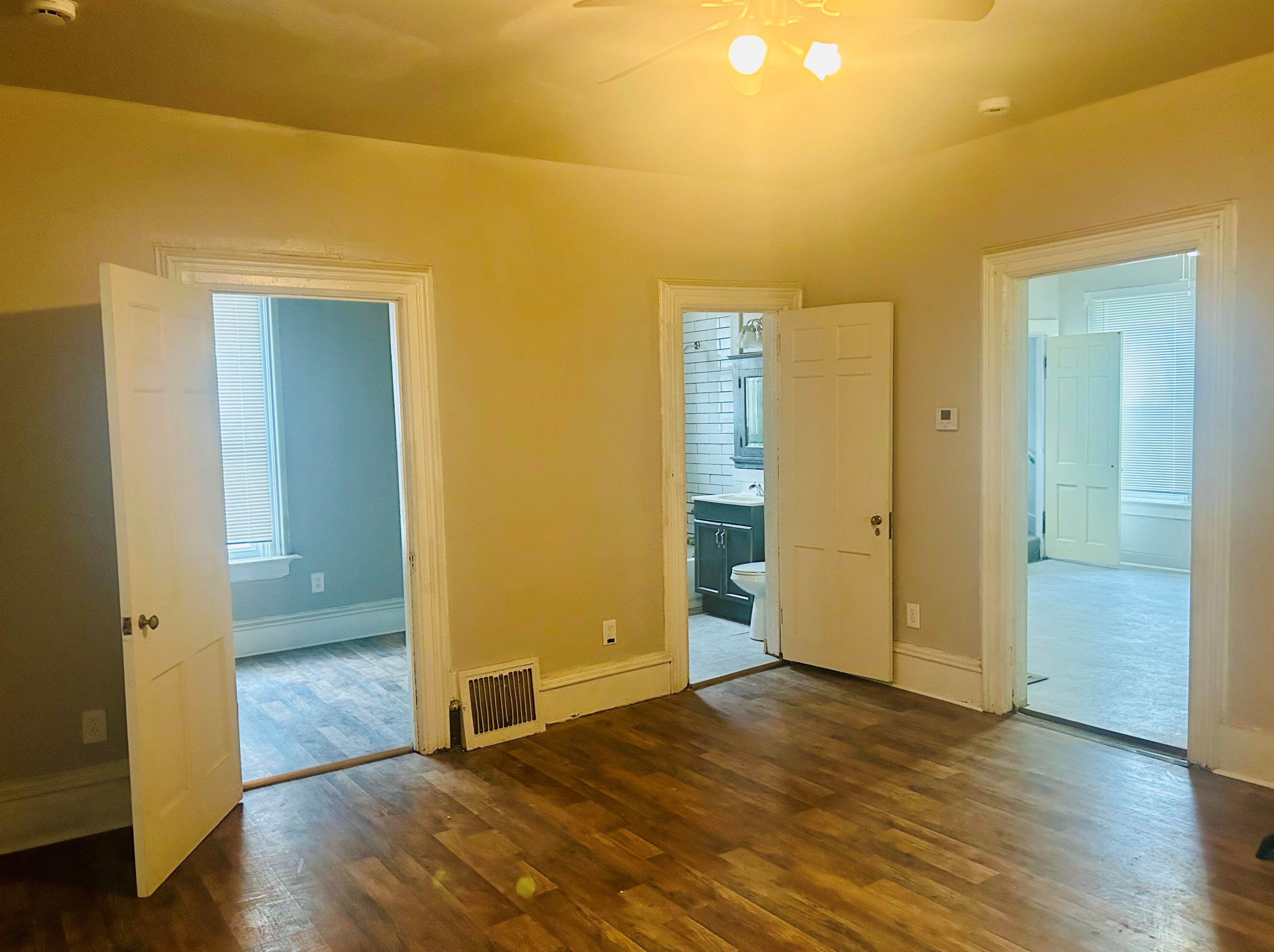 2564 15th St, Milwaukee WI  53206-2001 exterior