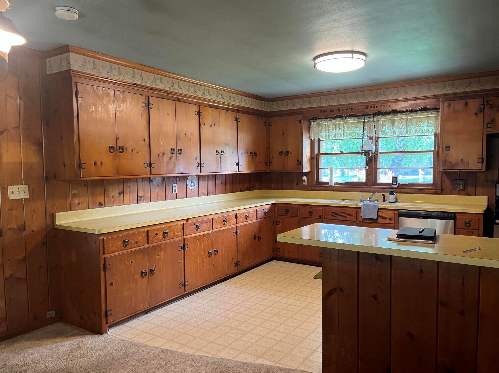 706 S 16th Ave, West Bend, WI 53095