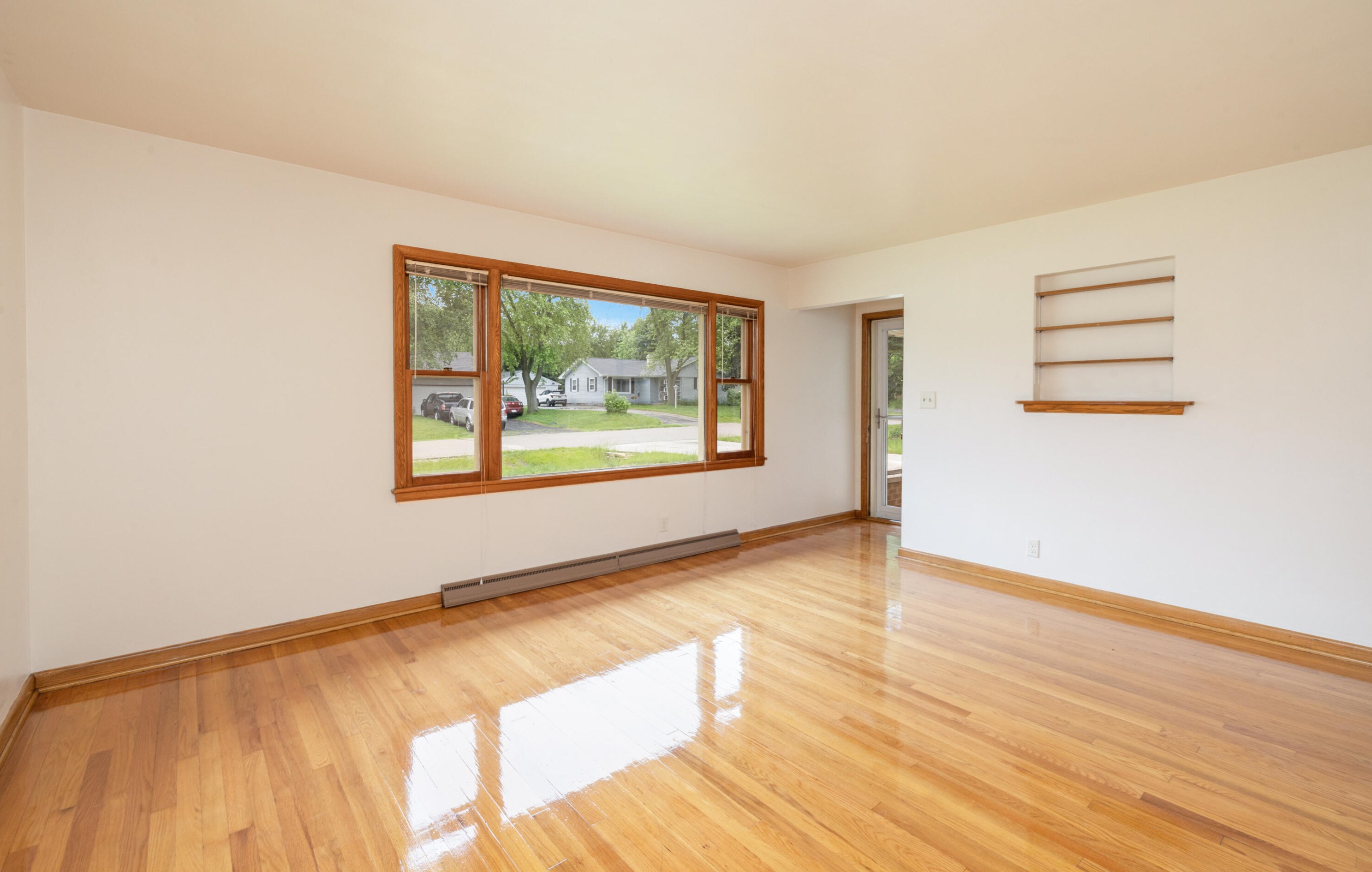 7715 49th St, Milwaukee, WI 53223-4346